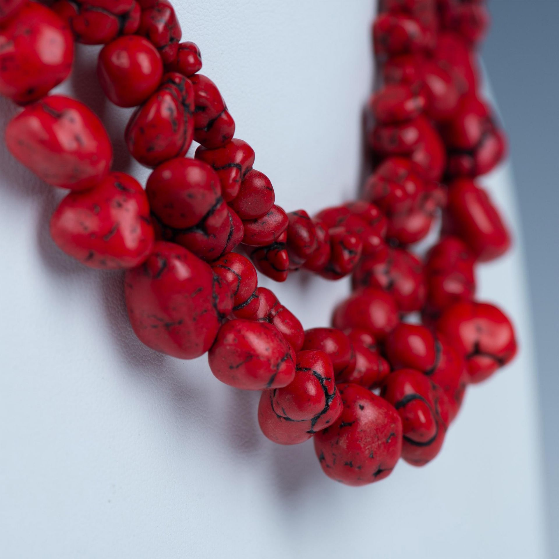 Bright Three-Strand Red Stone Necklace - Image 3 of 6