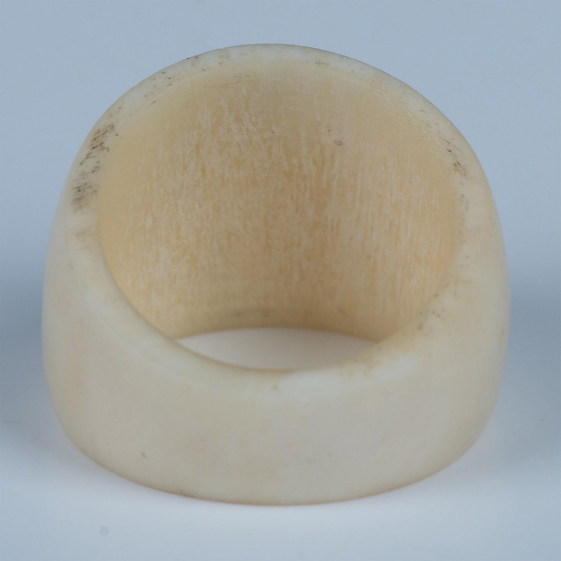 Hand Carved Bone Sunburst Ring - Bild 3 aus 4