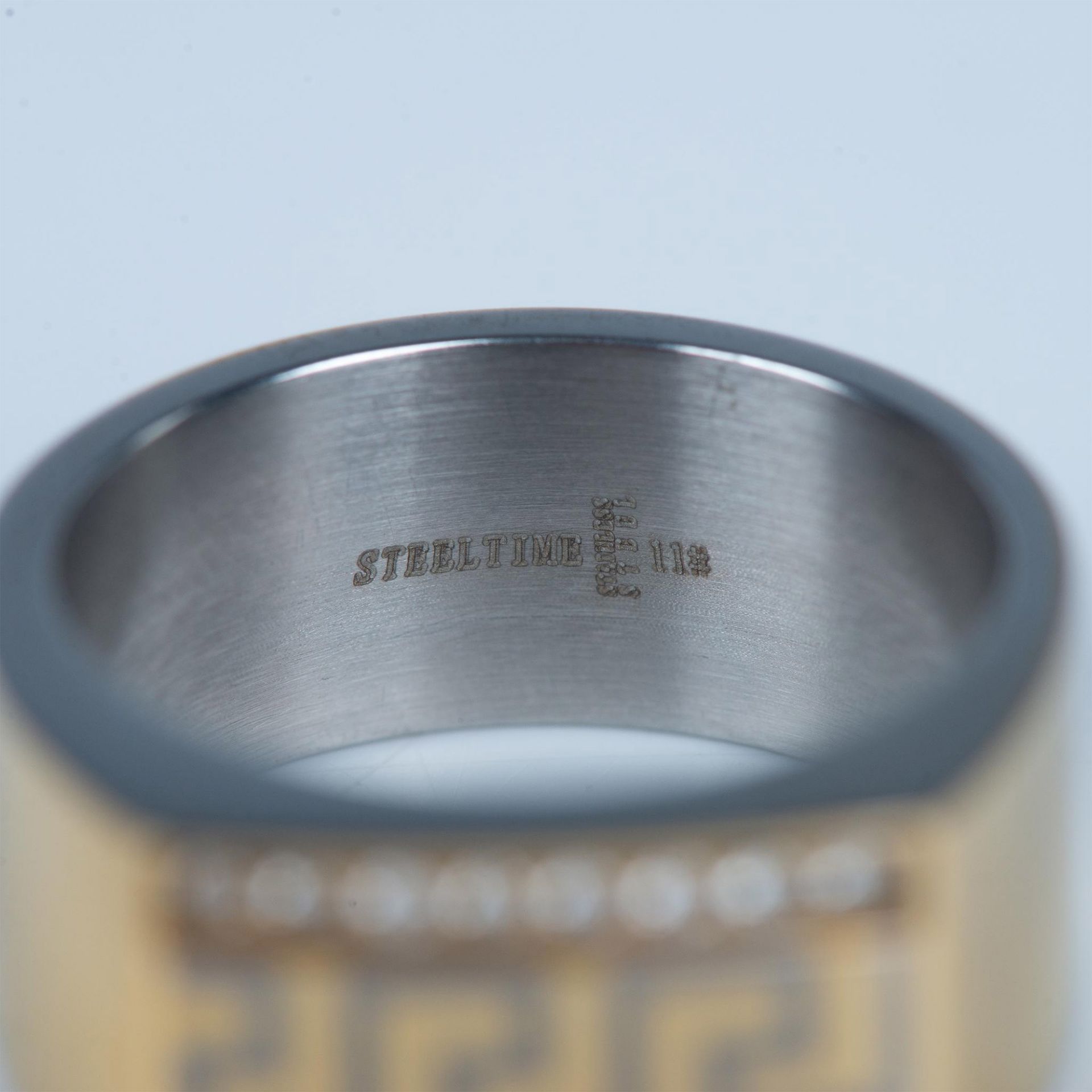 Bold Gold Tone Stainless Steel CZ Greek Key Ring - Bild 2 aus 6