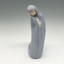 Lladro Porcelain Figurine, Madonna 1000102.04