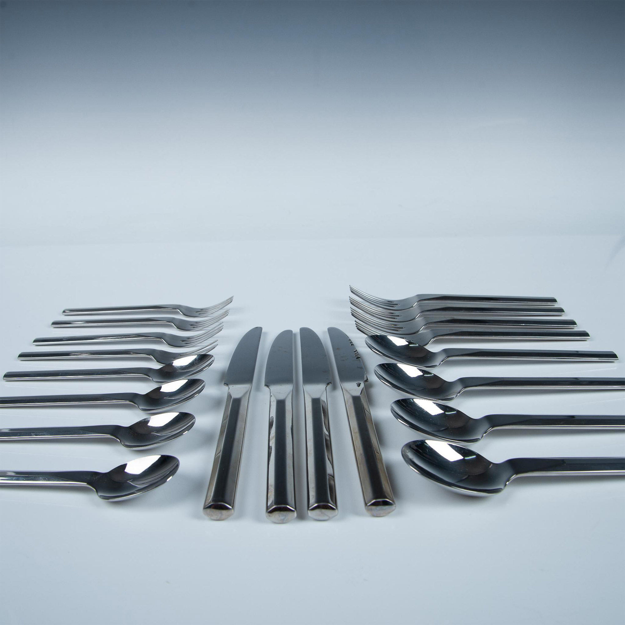 20pc Sasaki Stainless Steel Flatware Set, Service for 4 - Image 10 of 12