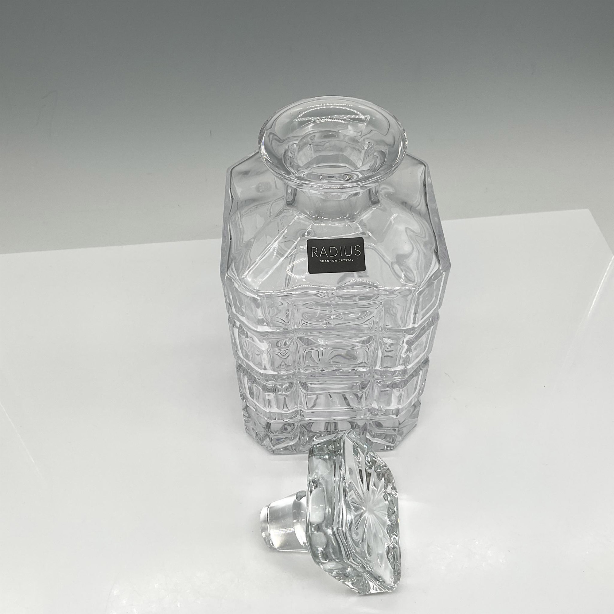 Shannon Crystal Whiskey Decanter & Stopper, Radius - Image 3 of 4