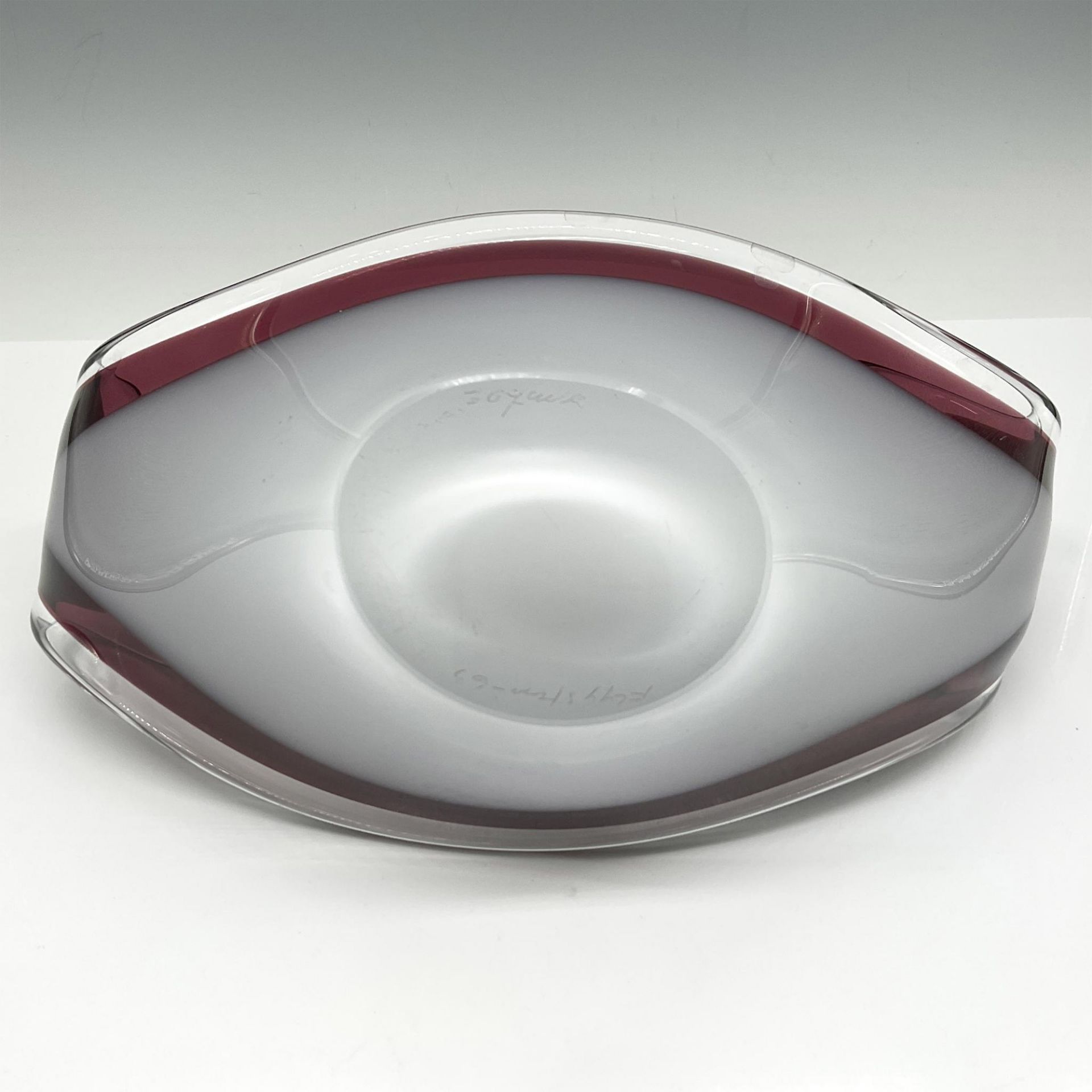 Flygsors Mid-Century Modern Coquille Glass Bowl - Image 2 of 3