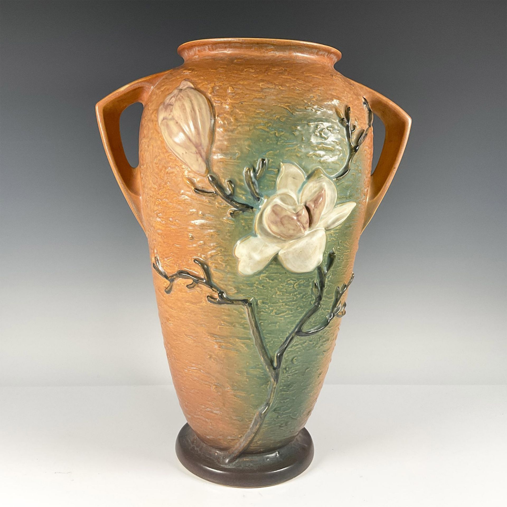 Roseville Pottery, Brown Magnolia Floor Vase 100 - Bild 2 aus 3