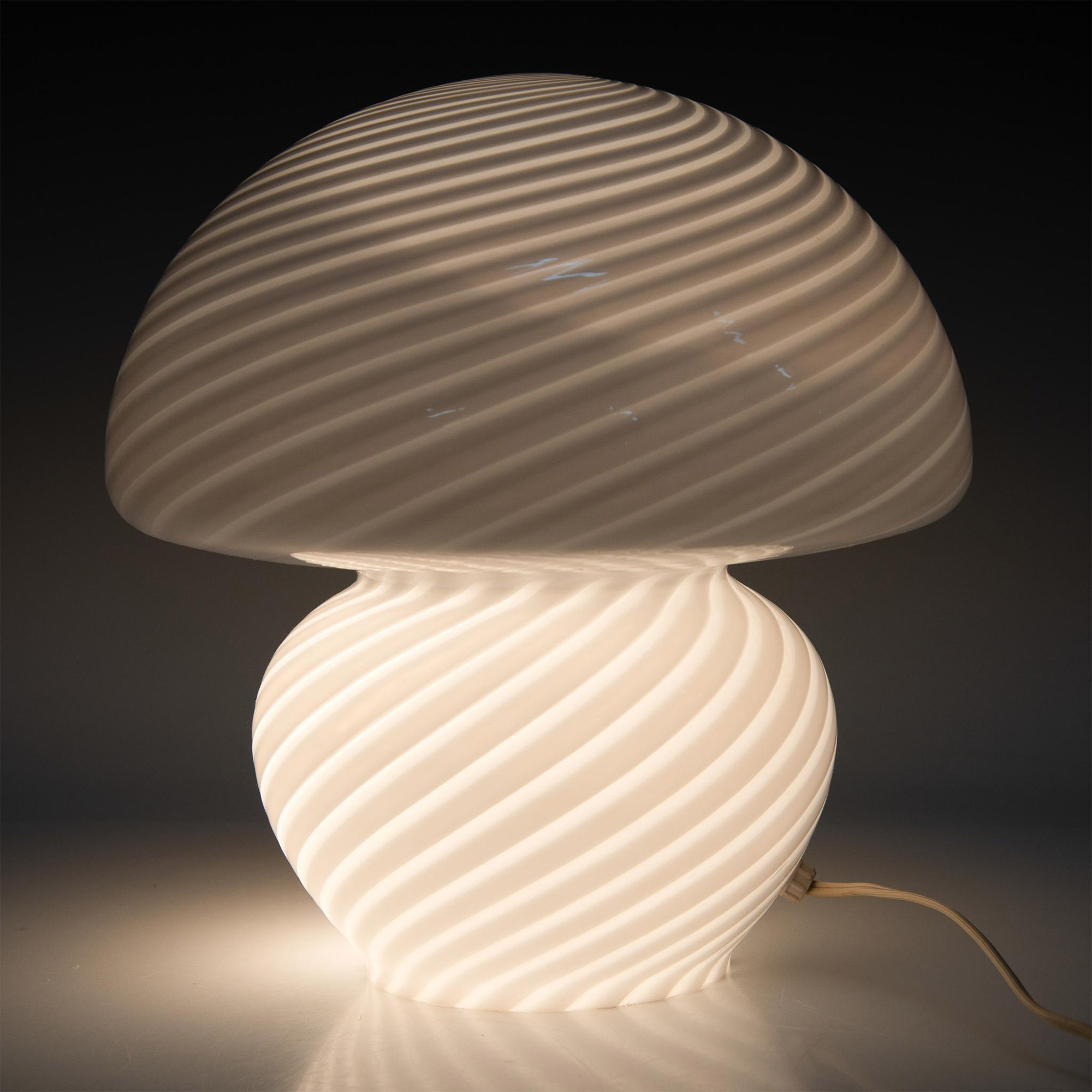 Vetri Murano Pink Glass Mushroom Lamp - Image 2 of 3