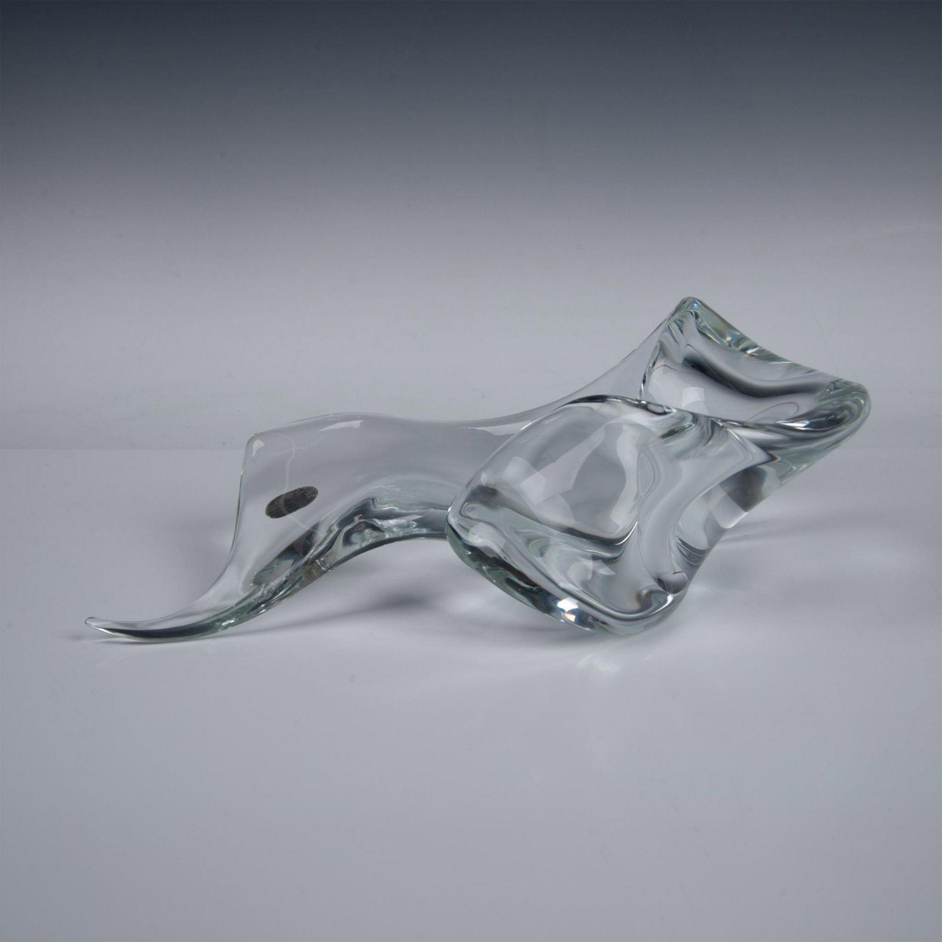 Contemporary Clear Glass Ribbon Sculpture Made in Italy - Image 5 of 6