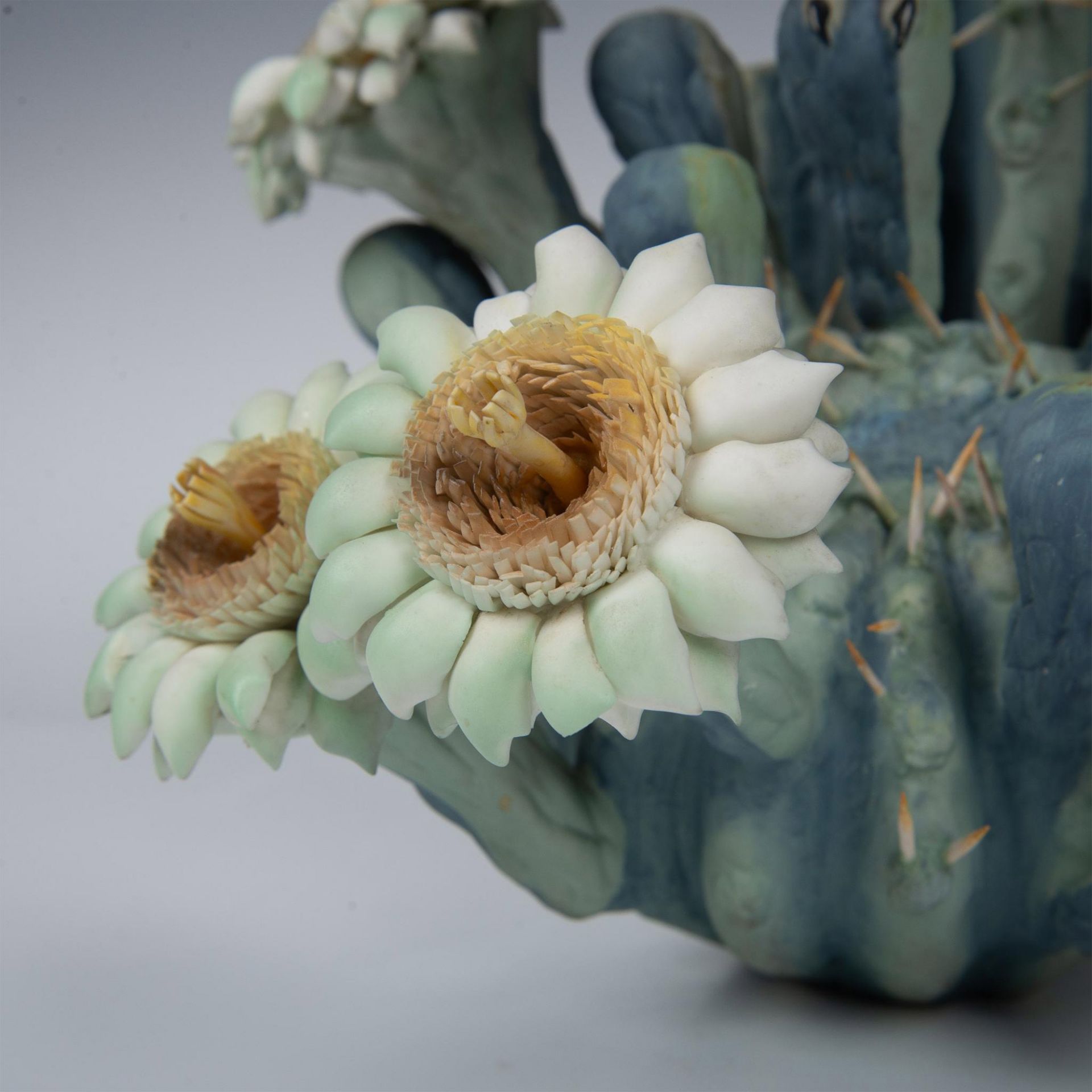 Royal Worcester Porcelain Figurine, Elf Owl and Saguaro - Bild 7 aus 9