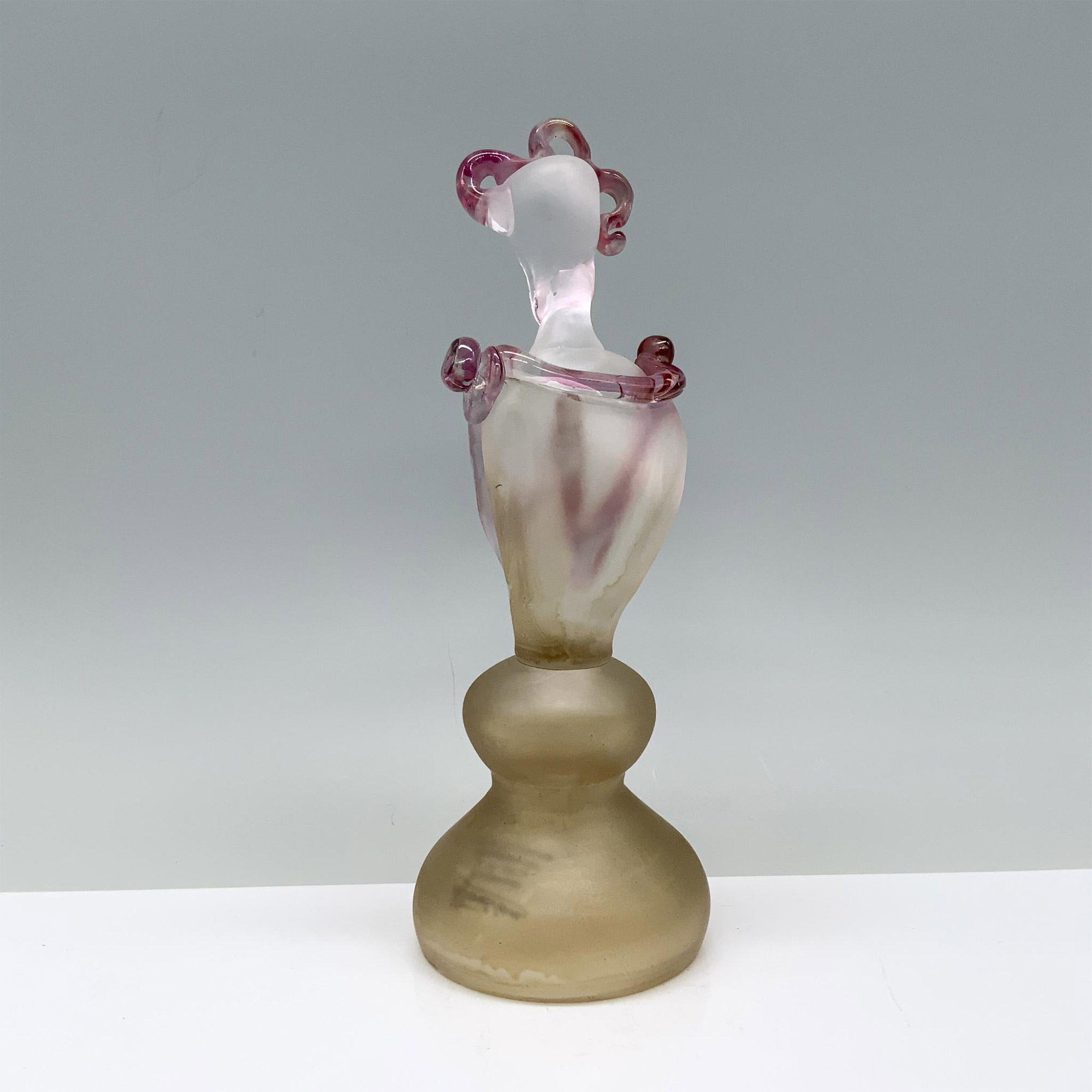 Tamaian Art Glass Figurine - Image 2 of 3