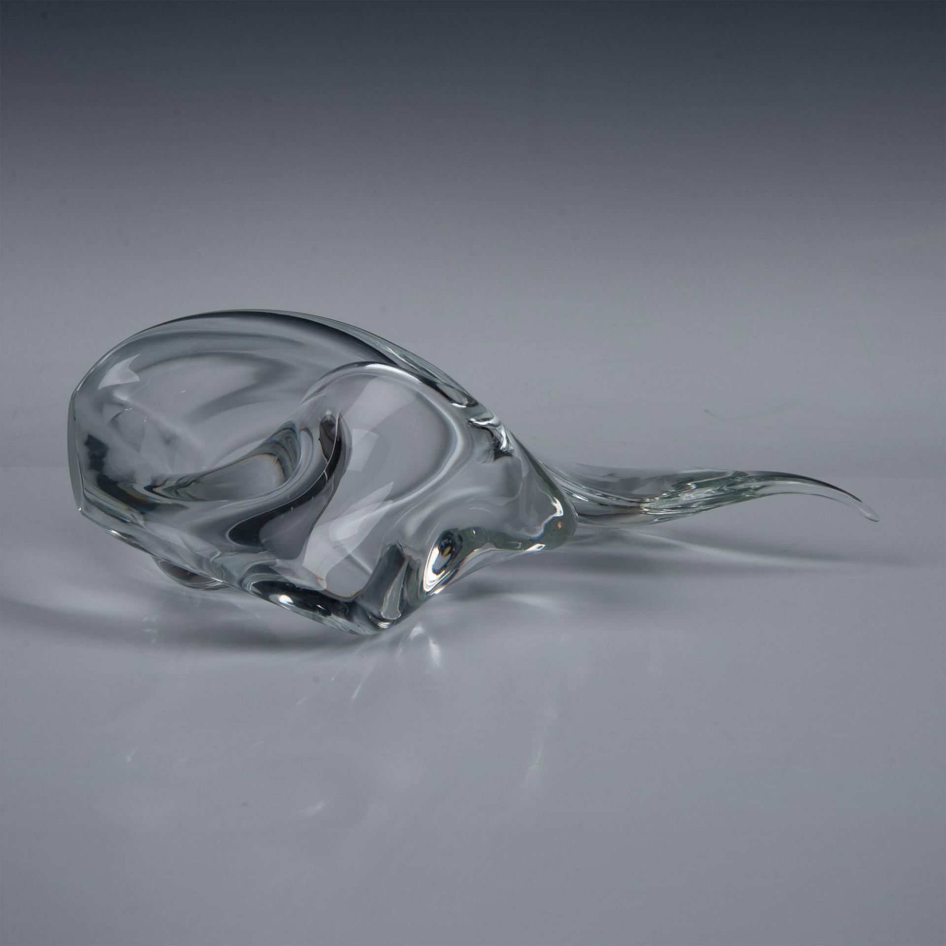 Contemporary Clear Glass Ribbon Sculpture Made in Italy - Image 2 of 6