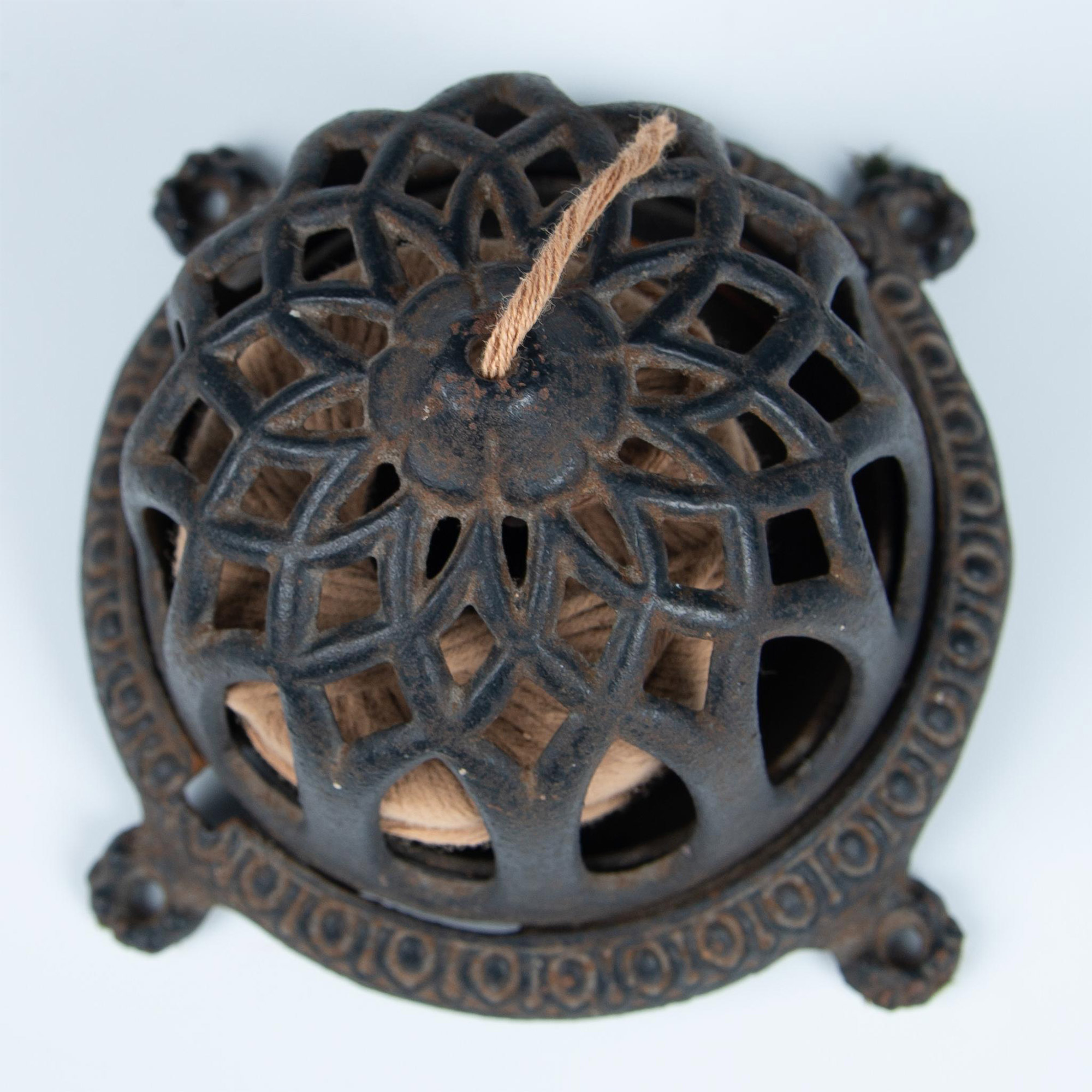 Antique Cast Iron String/Twine Holder - Image 5 of 5