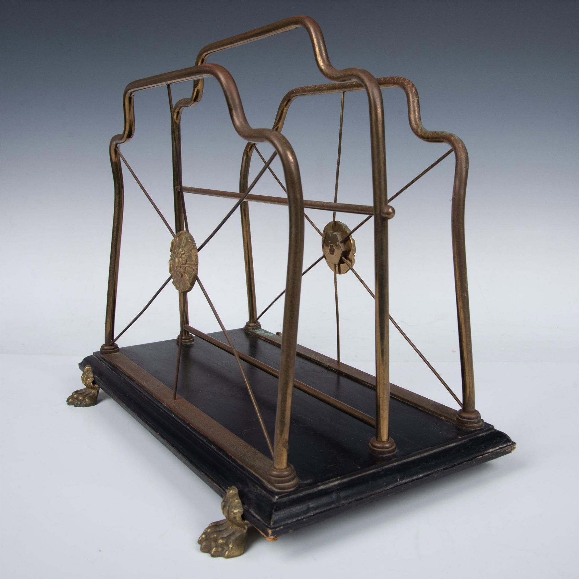 Regency Style Brass Magazine Rack with Paw Feet - Image 4 of 7