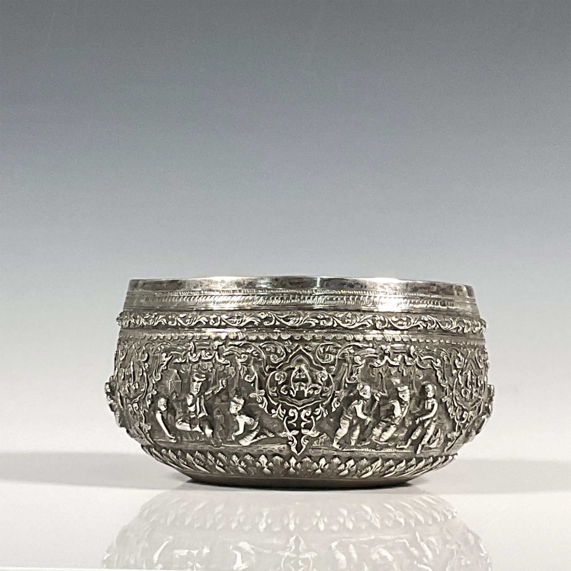 Coombes and Company Ltd. Burmese Silver Circular Bowl - Bild 2 aus 3