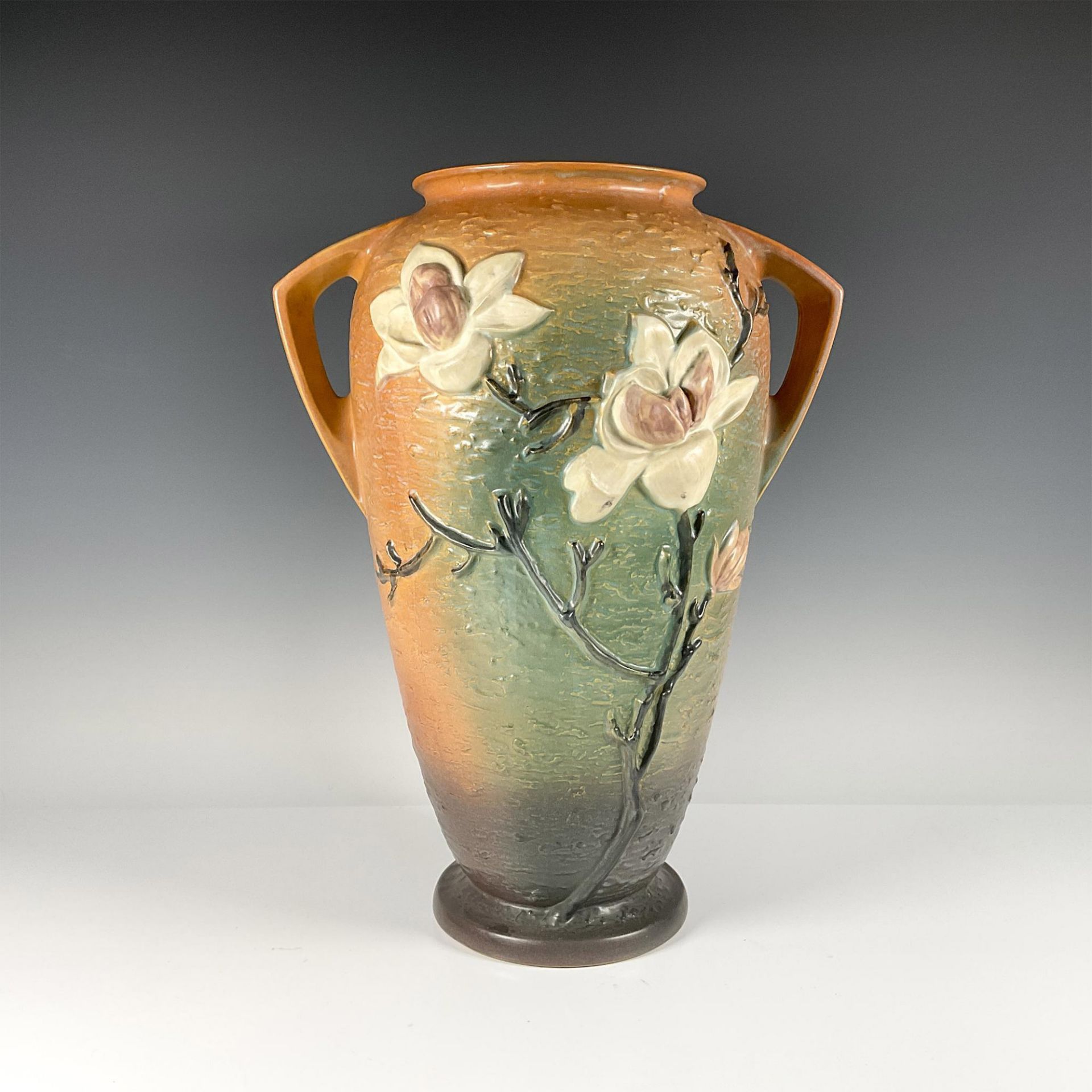 Roseville Pottery, Brown Magnolia Floor Vase 100 - Bild 2 aus 3