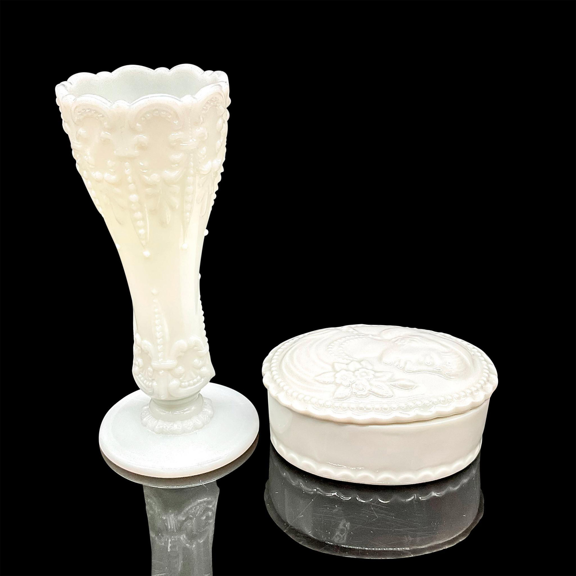 2pc Milk Glass and Porcelain Pair, Keepsake Box & Vase - Image 3 of 6