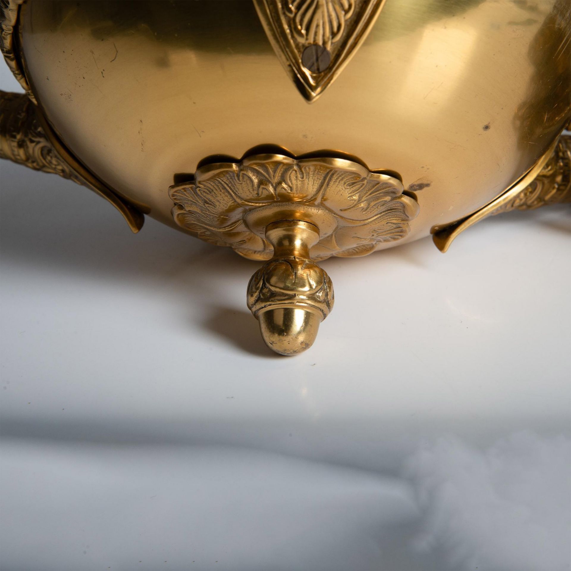Vintage Gilded Baroque Style Chandelier - Image 4 of 5