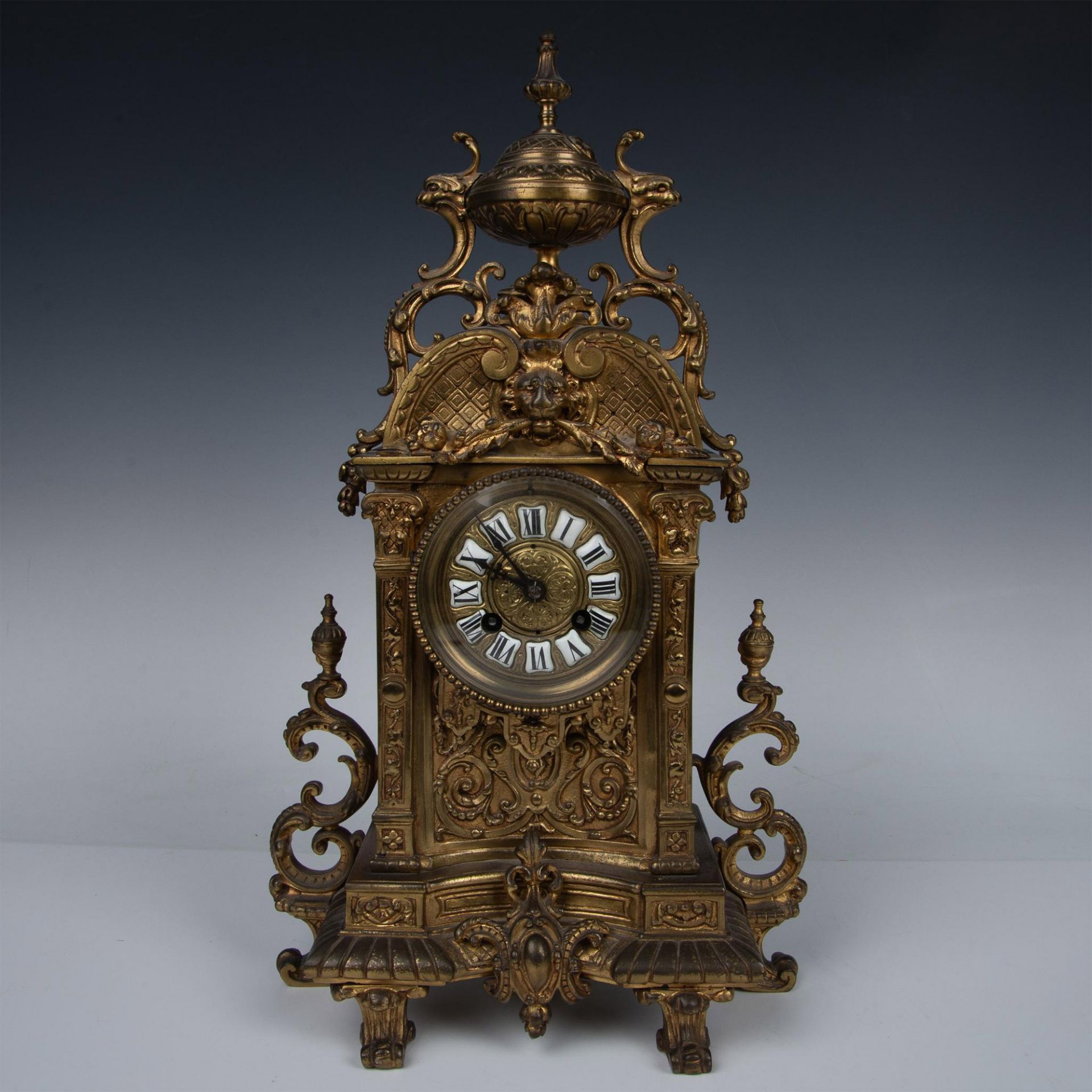 Elaborate Brass Mantle Clock, Lion Face Motif - Bild 2 aus 10