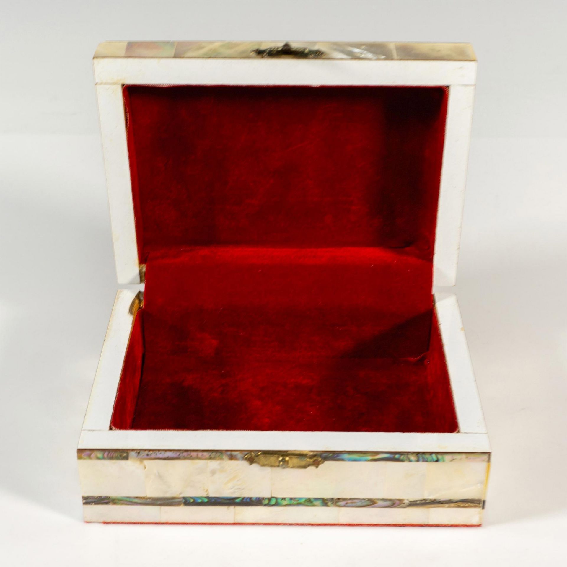 Vintage Mother of Pearl Floral Jewelry Box - Image 5 of 5