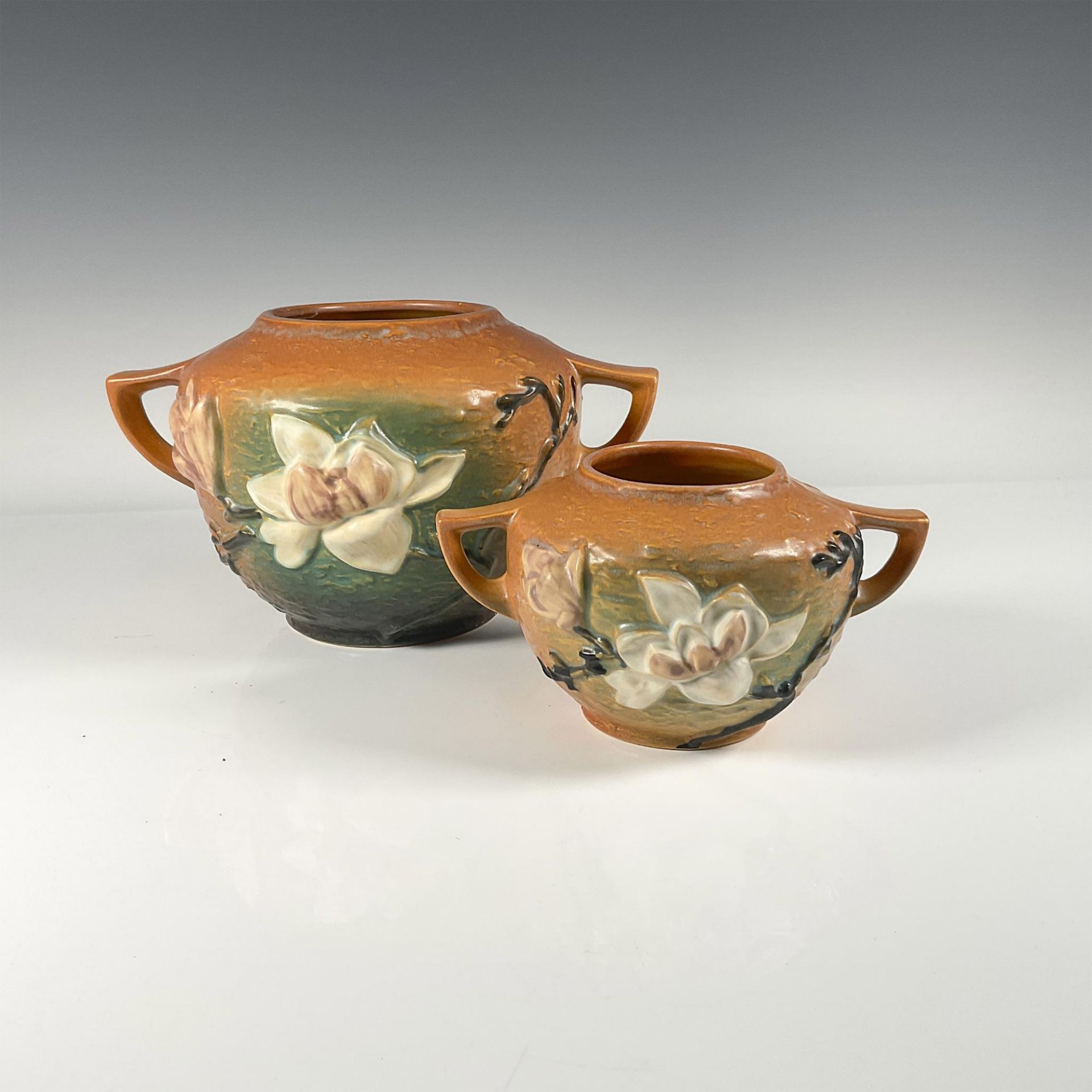 2pc Roseville Pottery, Brown Magnolia Centerpieces 446 - Bild 2 aus 3
