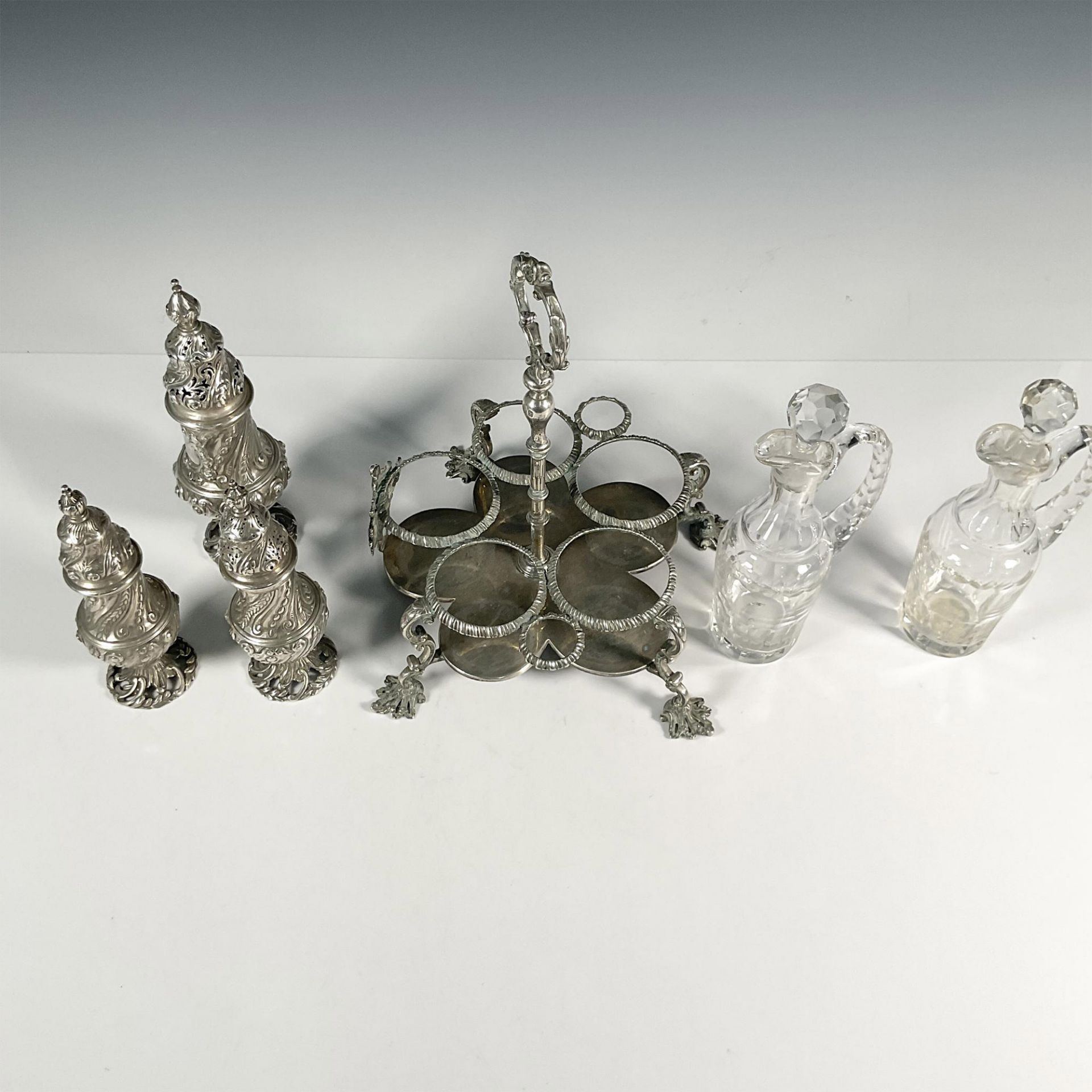 18th Century John Delmestre Silver Cruet Set - Image 4 of 9