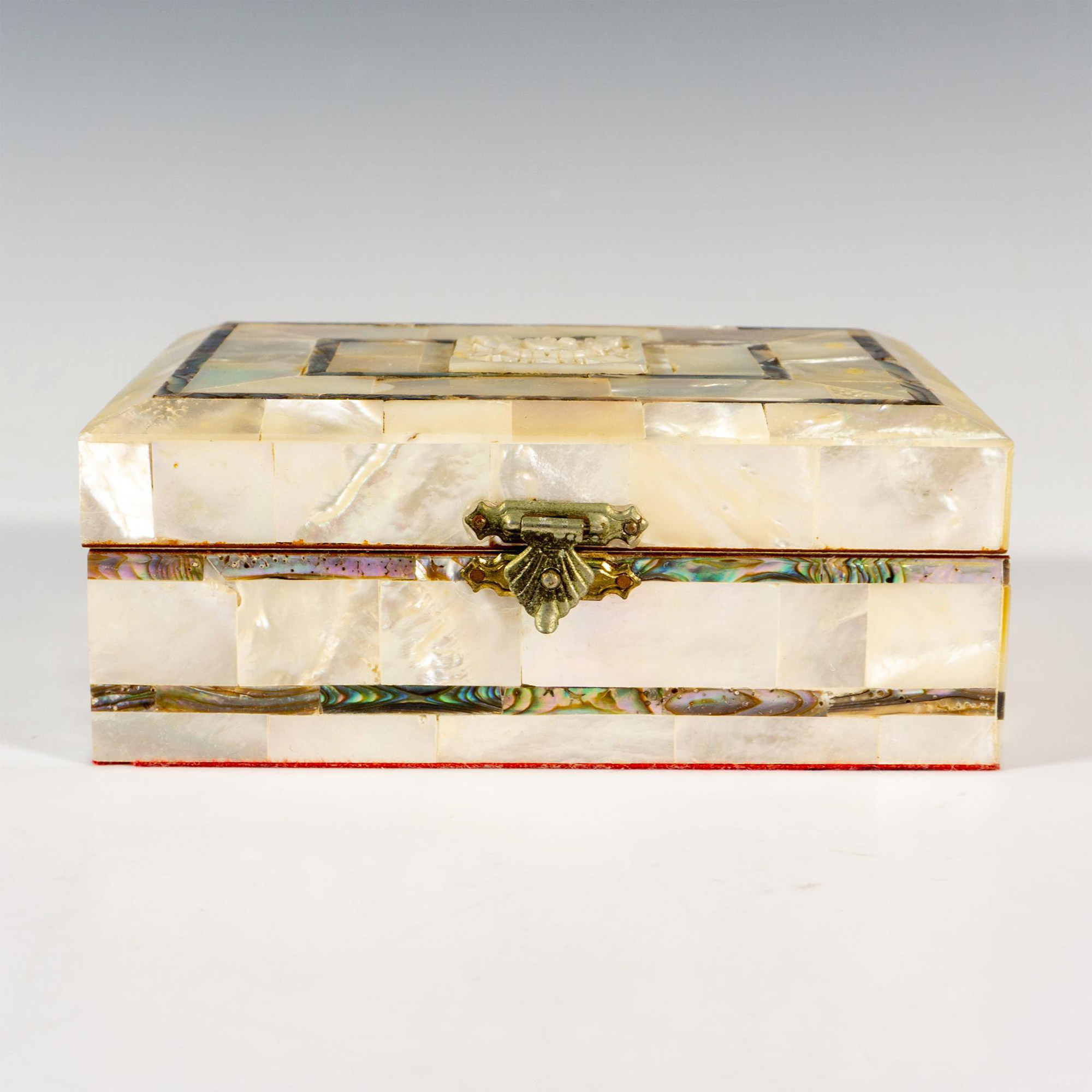 Vintage Mother of Pearl Floral Jewelry Box - Image 2 of 5