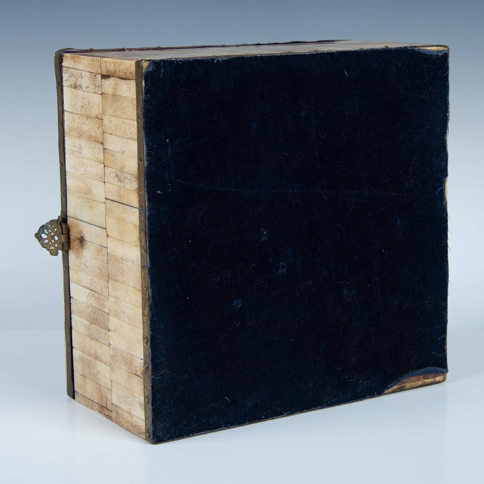 Bone and Brass Clad Storage Box - Image 5 of 5