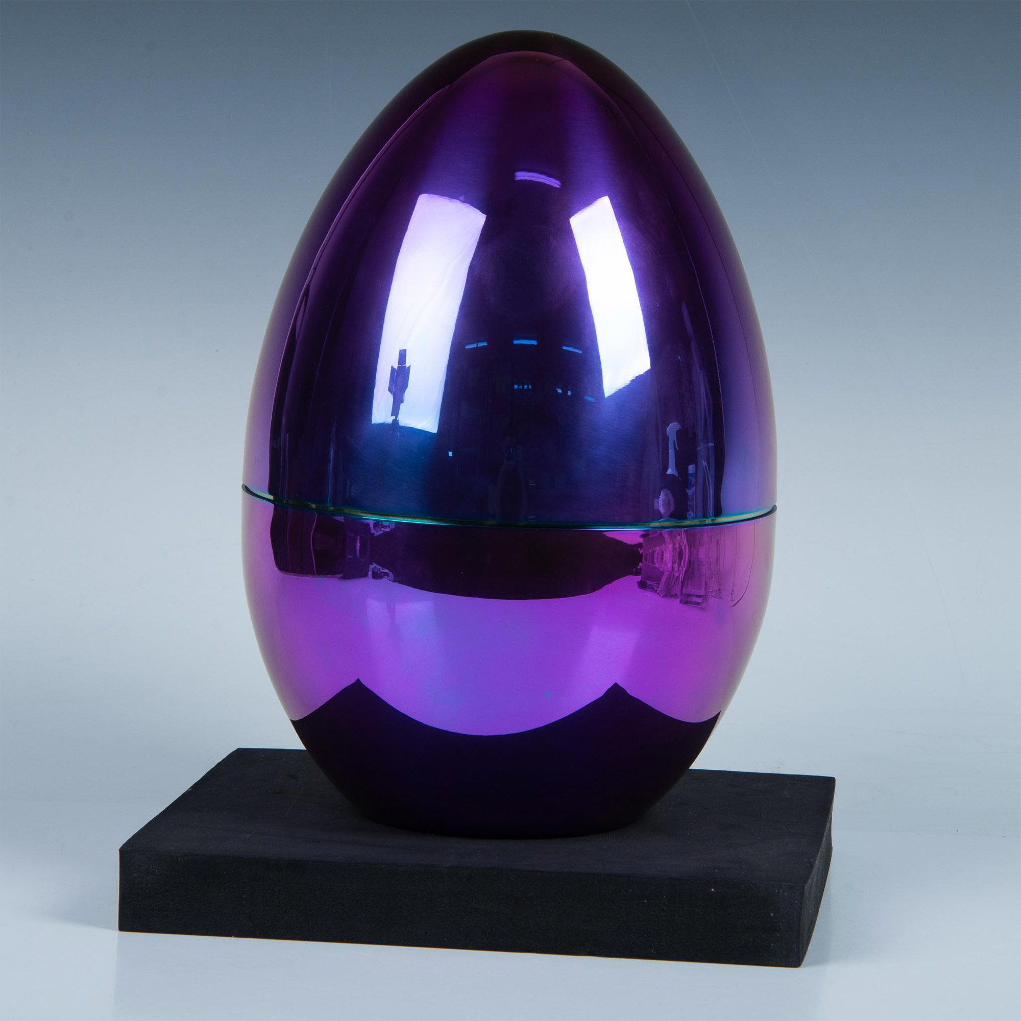25pc Flatware Set with Decorative Iridescent Egg Case - Image 3 of 8