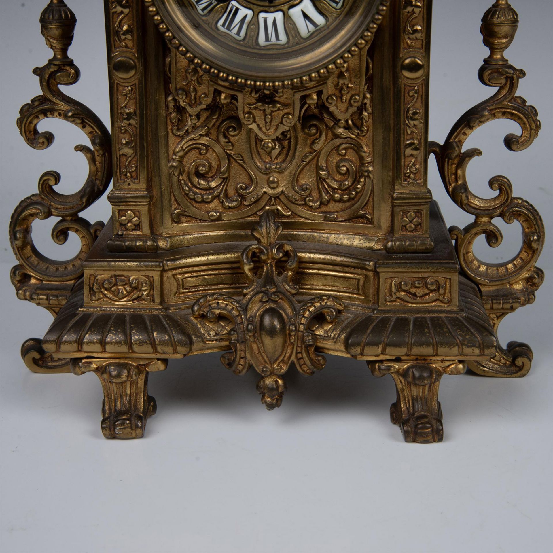 Elaborate Brass Mantle Clock, Lion Face Motif - Bild 5 aus 10