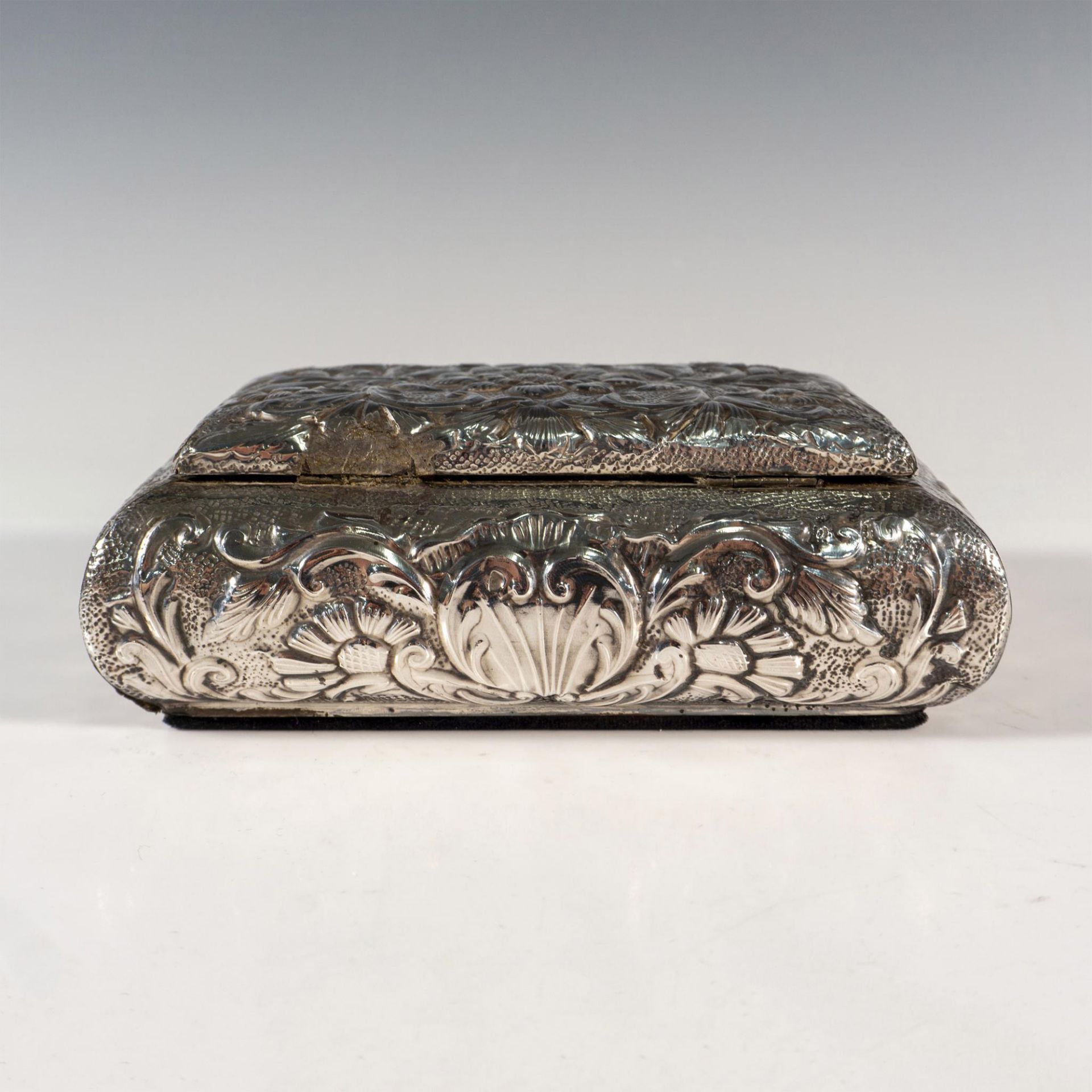 Vintage Sterling Silver Floral Jewelry Box - Image 3 of 4