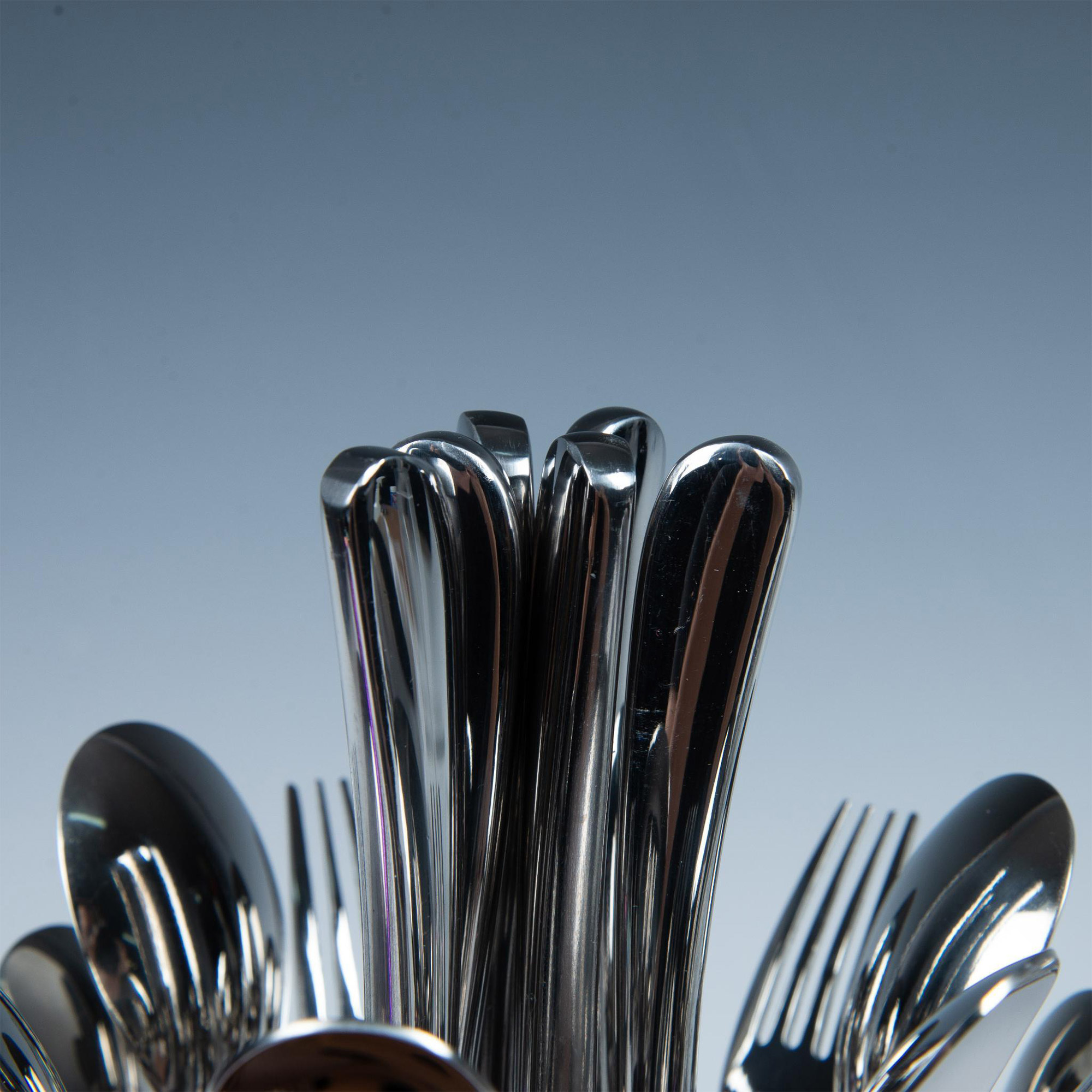 25pc Flatware Set with Decorative Iridescent Egg Case - Image 5 of 8