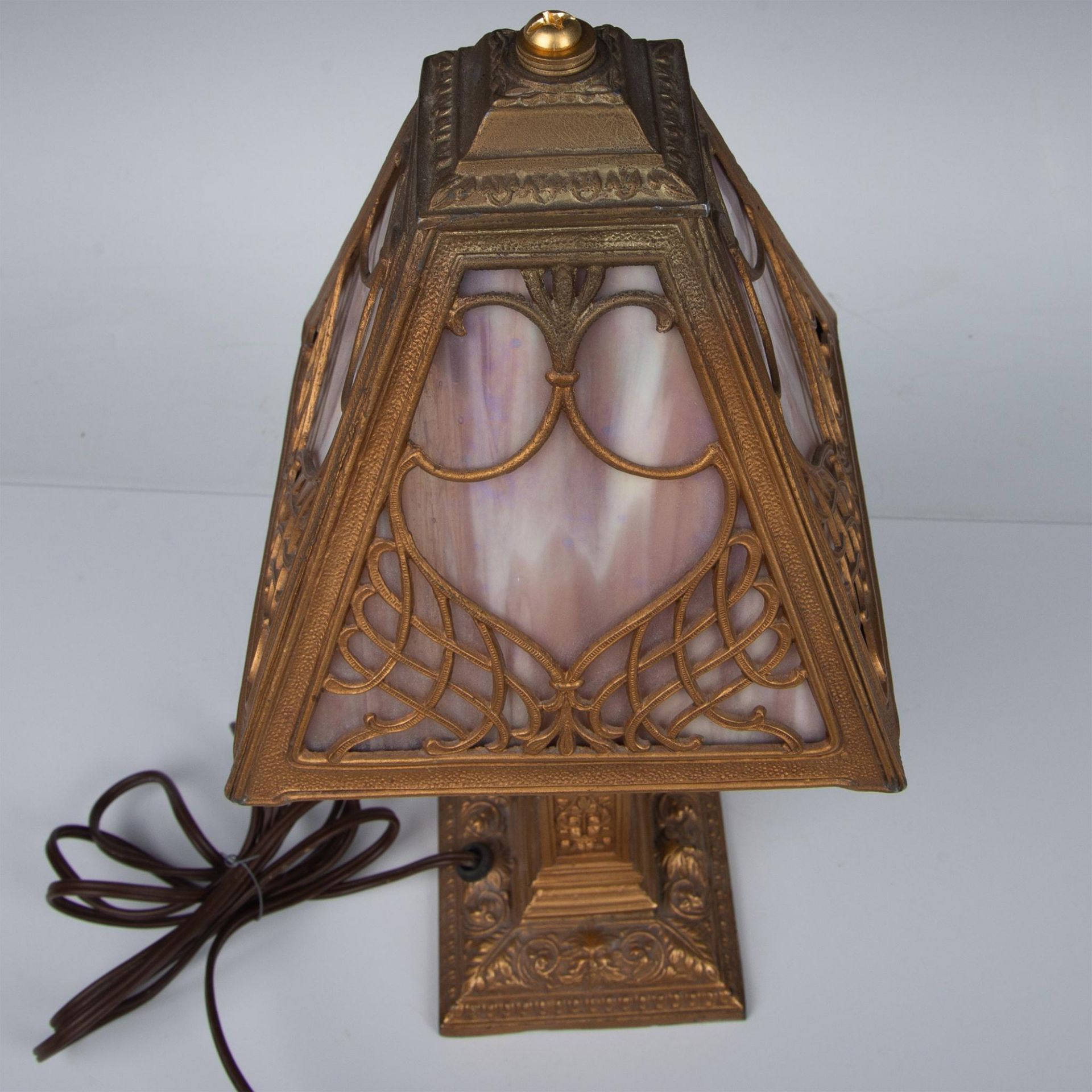 Vintage Marble Glass Boudoir Lamp, Brass Colored Filigree - Bild 6 aus 7