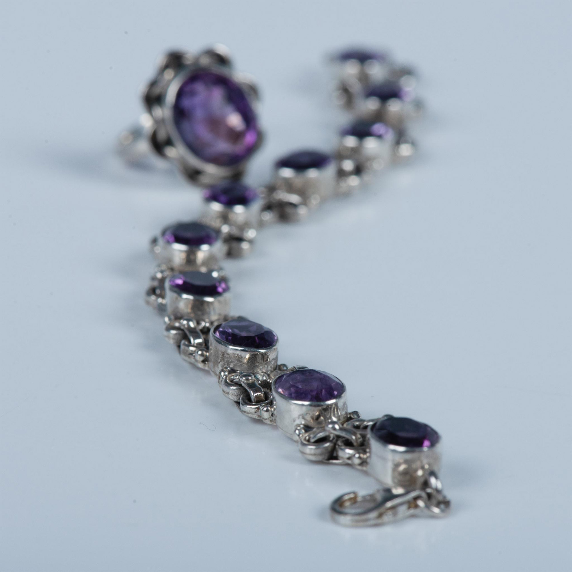 2pc Gorgeous Sterling Silver and Amethyst Ring & Bracelet - Image 7 of 8