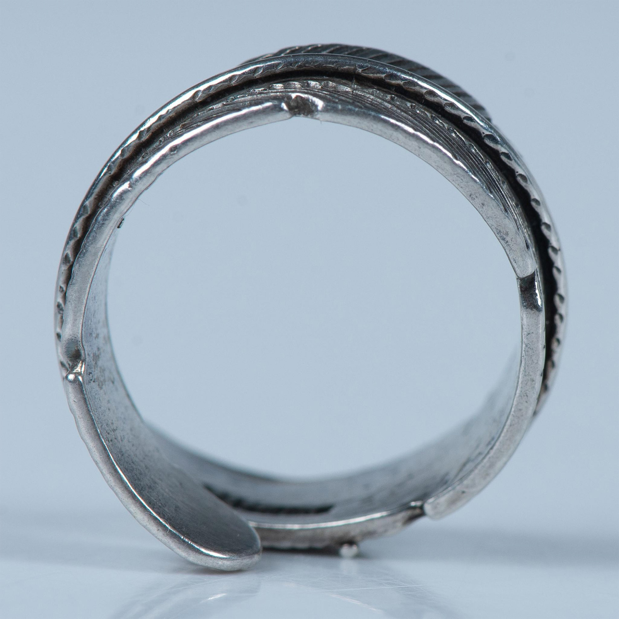 Pretty Native American Sterling Silver Feather Ring - Image 6 of 6