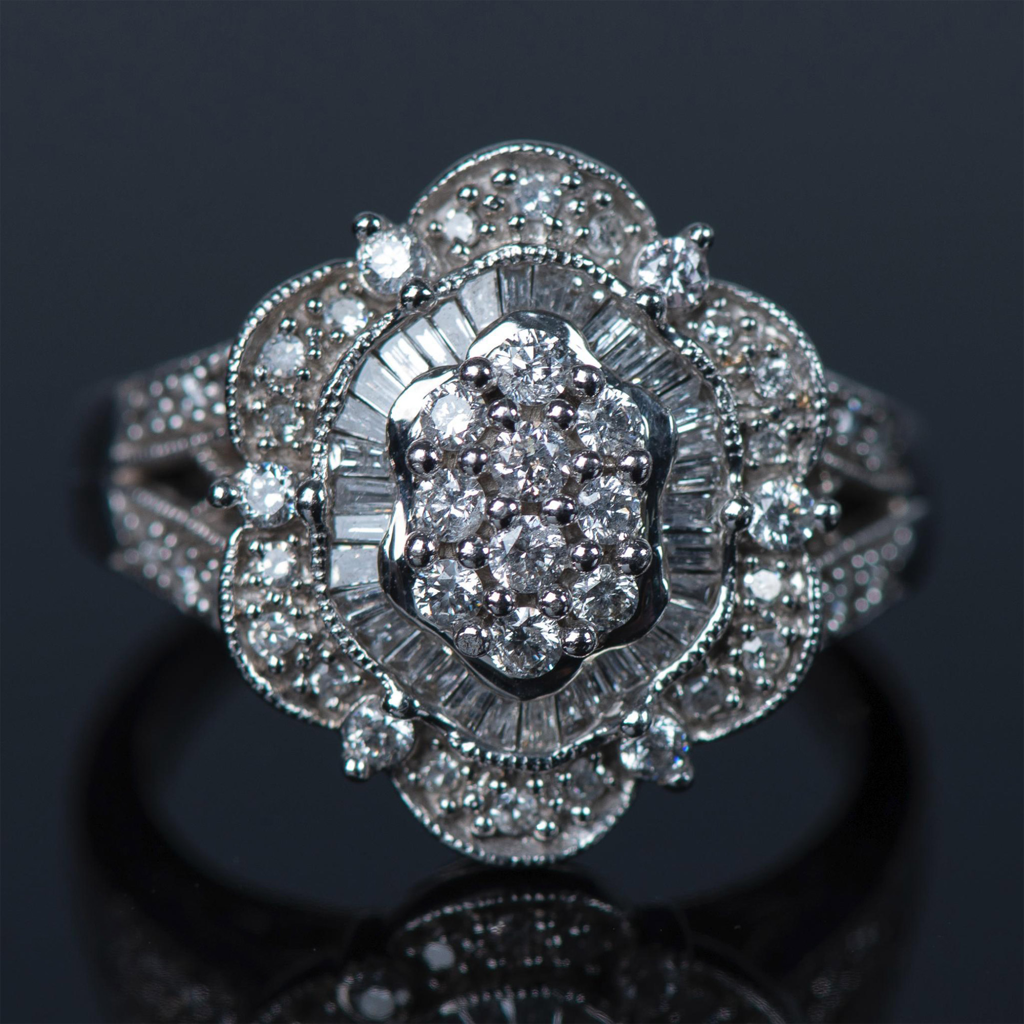 Sparkling 14K White Gold & Diamond Ring - Image 6 of 14