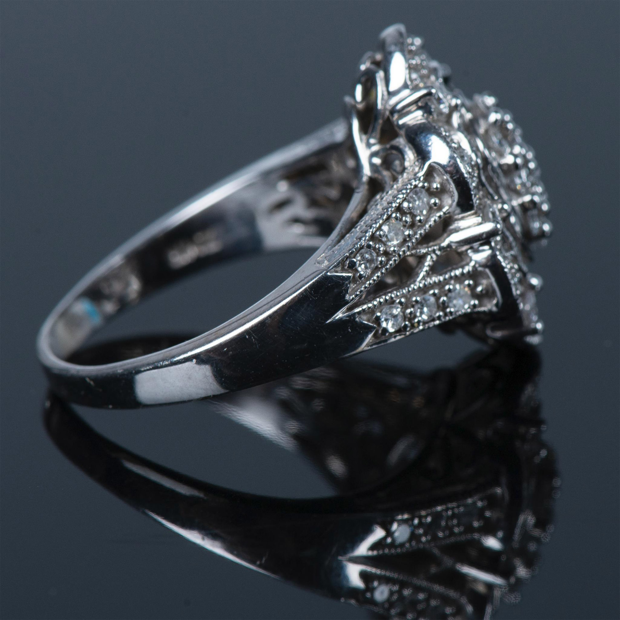 Sparkling 14K White Gold & Diamond Ring - Image 12 of 14