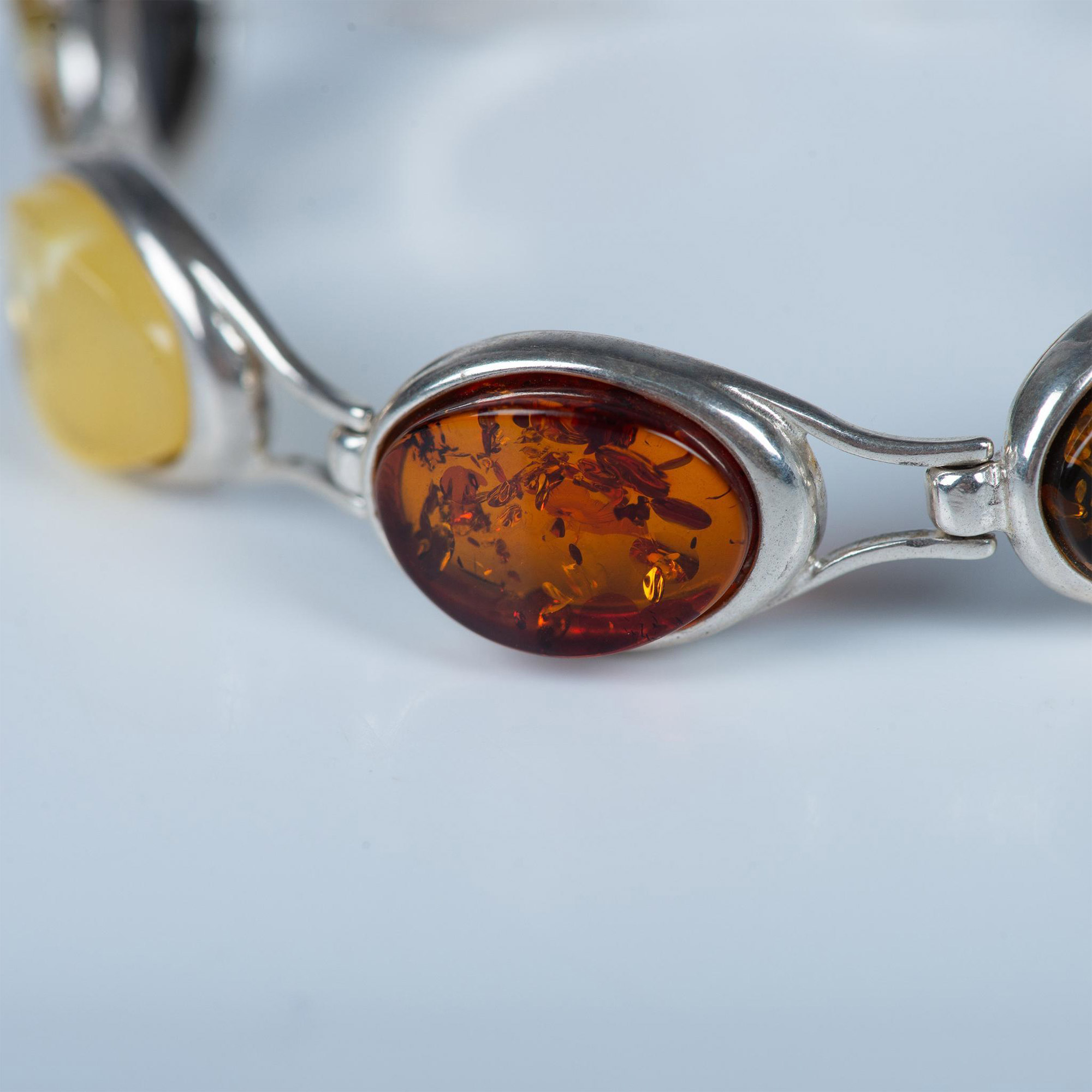 Beautiful Sterling Silver & Multicolor Amber Bracelet - Image 2 of 5