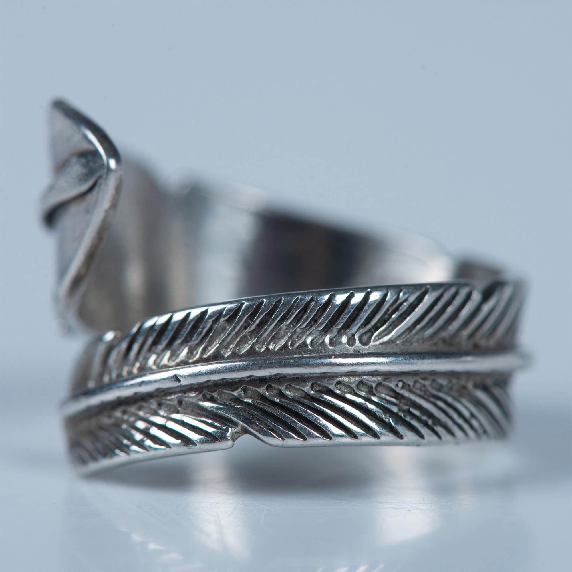 Pretty Native American Sterling Silver Feather Ring - Image 4 of 6