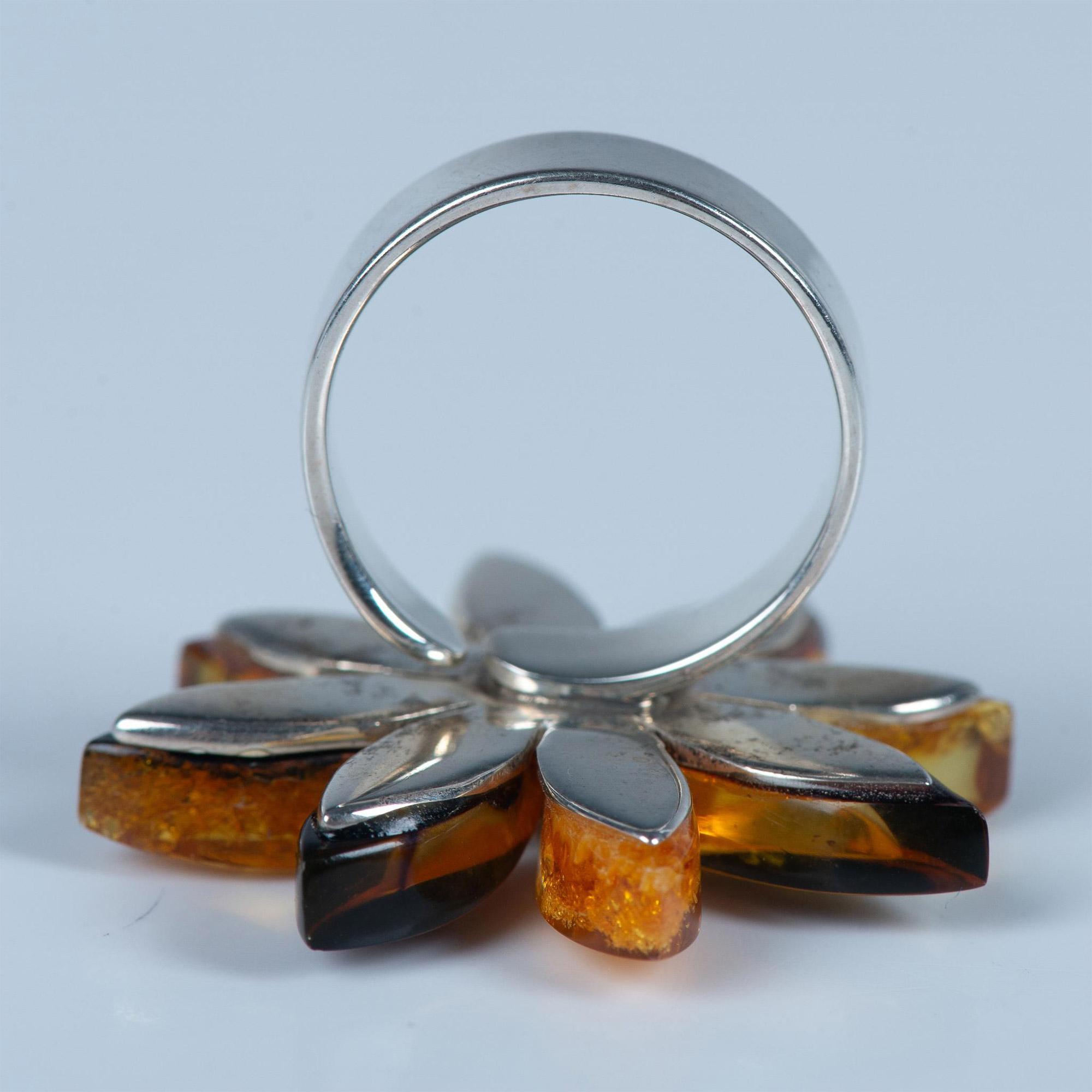 Beautiful Sterling Silver & Multicolored Amber Flower Ring - Image 4 of 4