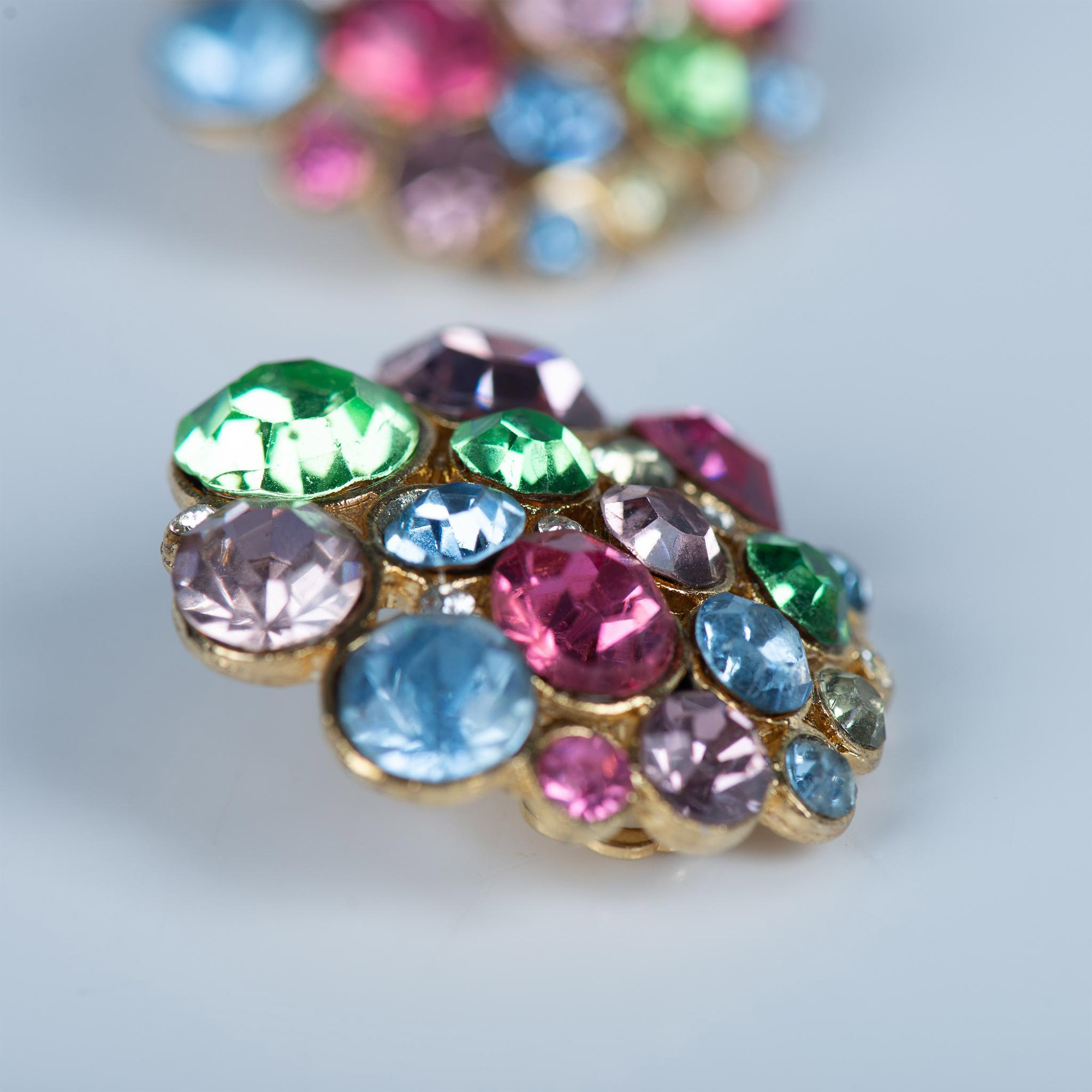 Fabulous Gold Metal & Rhinestone Cluster Clip-On Earrings - Image 3 of 4