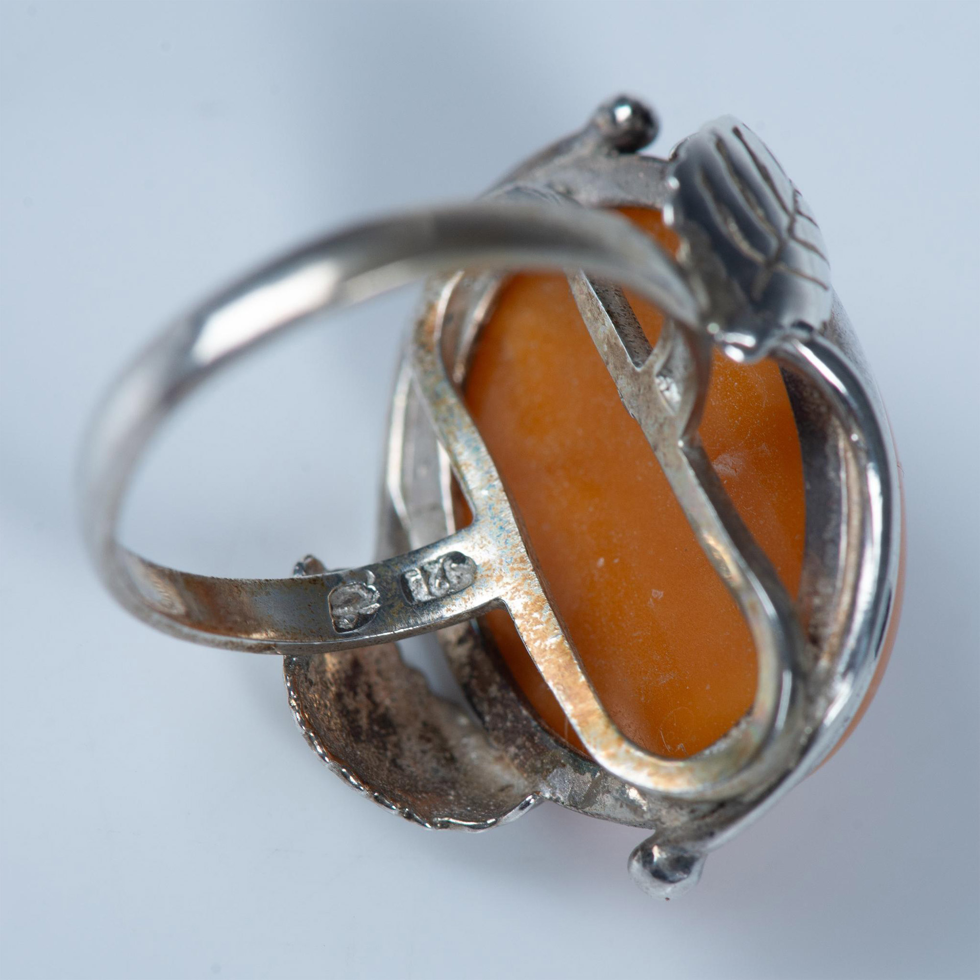 Gorgeous Baltic Amber & Sterling Silver Ring - Image 4 of 6