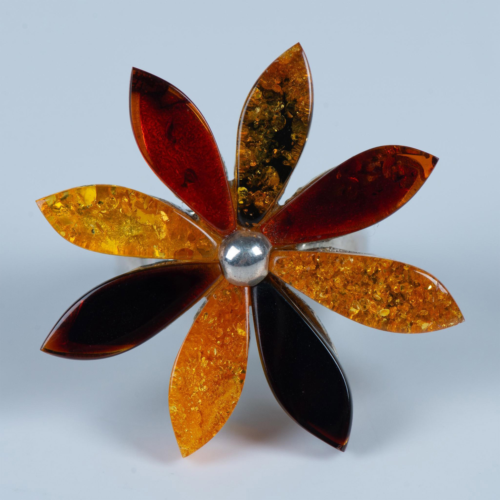 Beautiful Sterling Silver & Multicolored Amber Flower Ring - Image 2 of 4