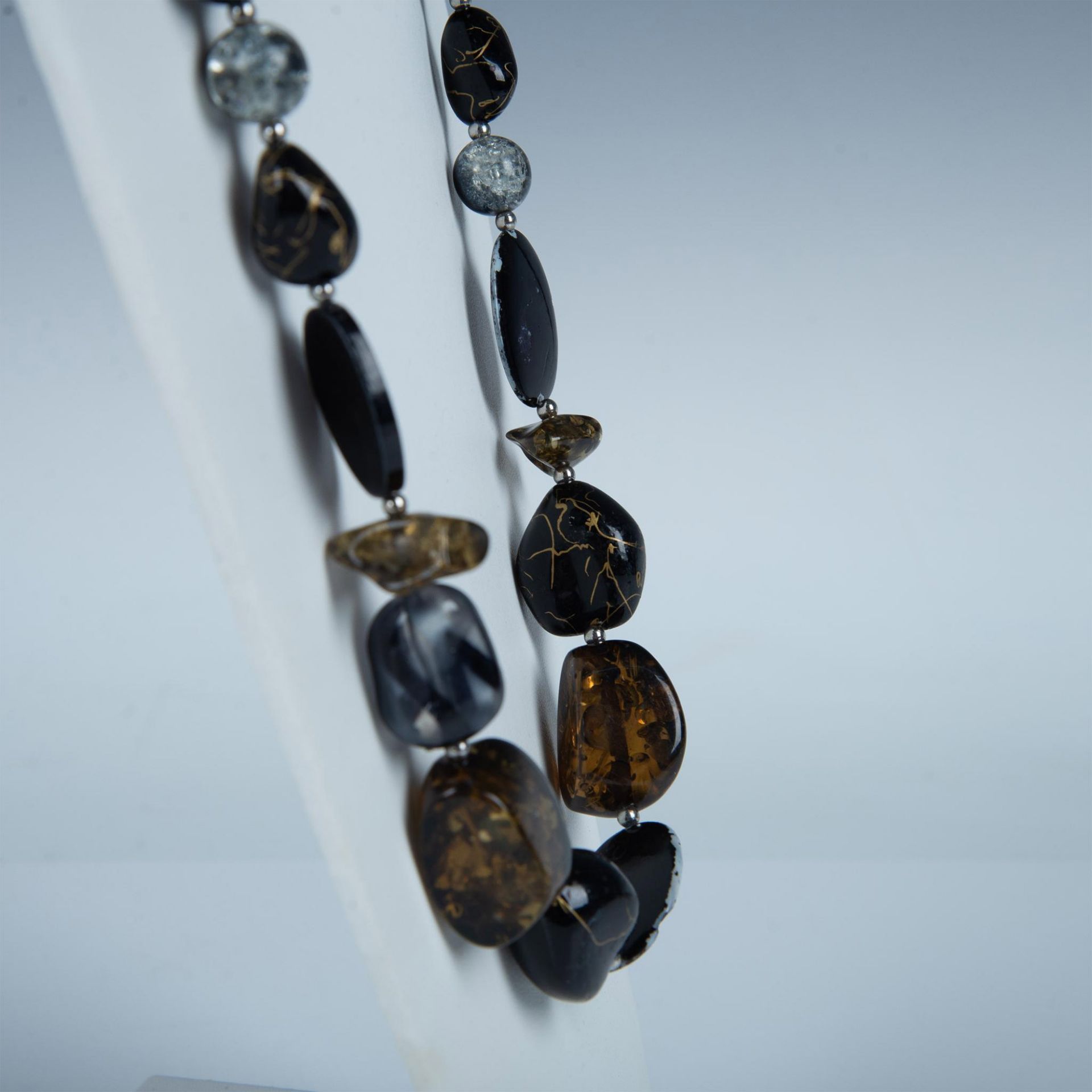 Gorgeous Faux Amber and Black Bead Necklace - Image 2 of 4