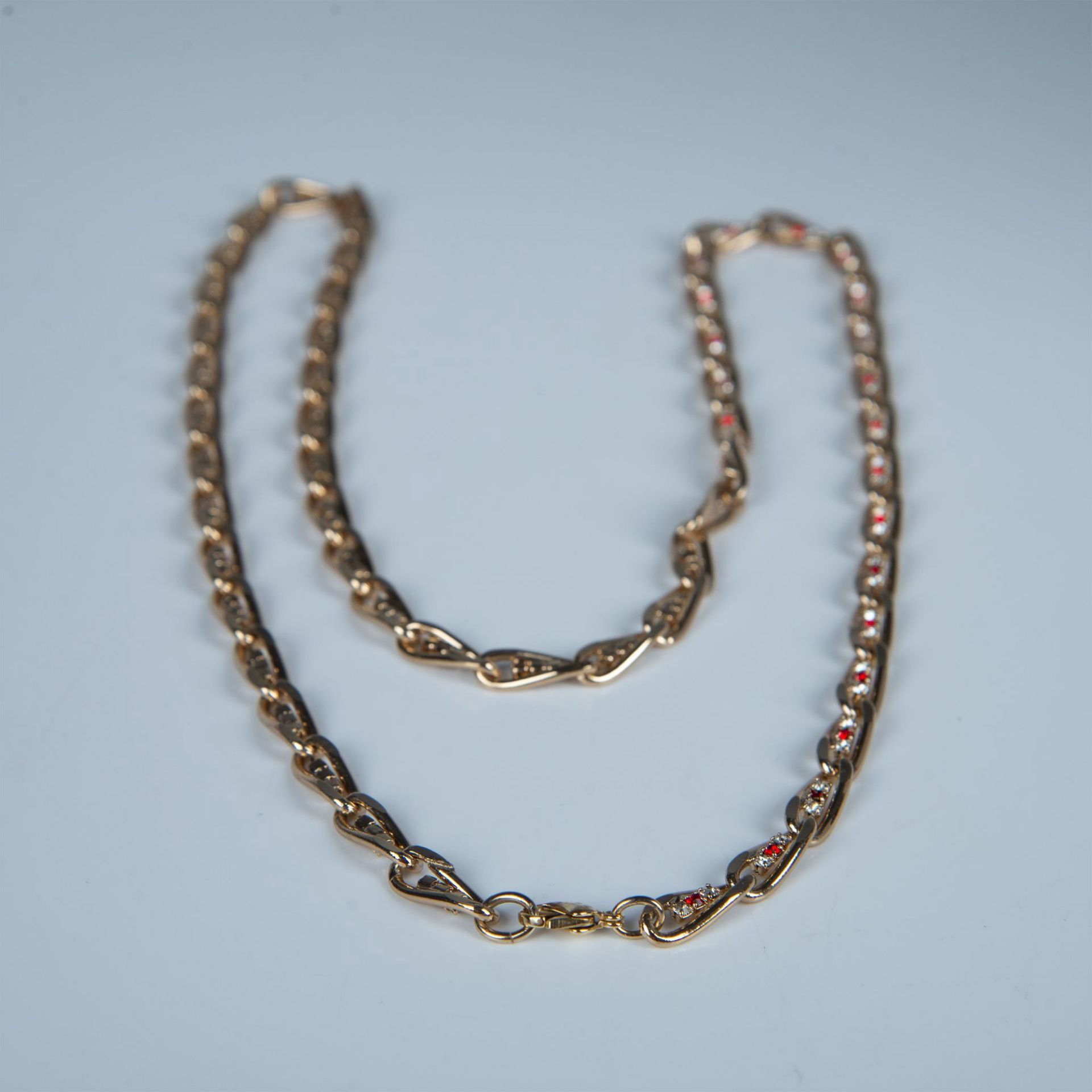 Unique Gold Metal & Crystal Chain Necklace - Image 3 of 3