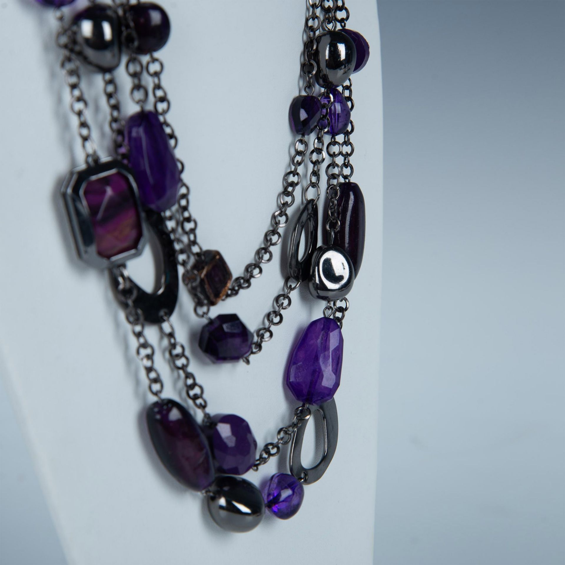 Chic Gunmetal Tone Purple Bead Multi-Strand Necklace - Bild 2 aus 3