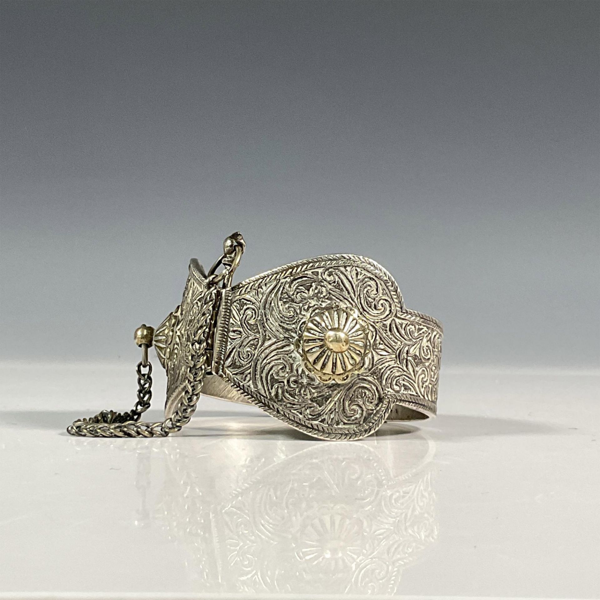 Antique Middle Eastern Silver Hinged Arm Bracelet - Bild 2 aus 6