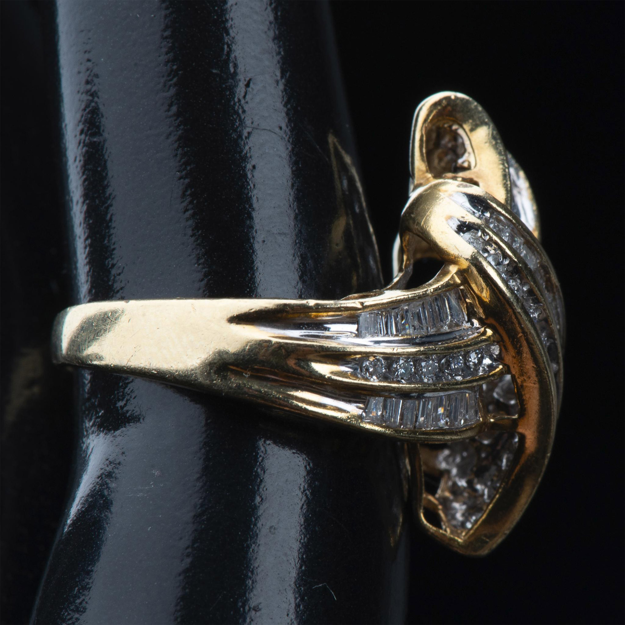 Gorgeous 14K Yellow Gold & Diamond Cocktail Ring - Image 13 of 13