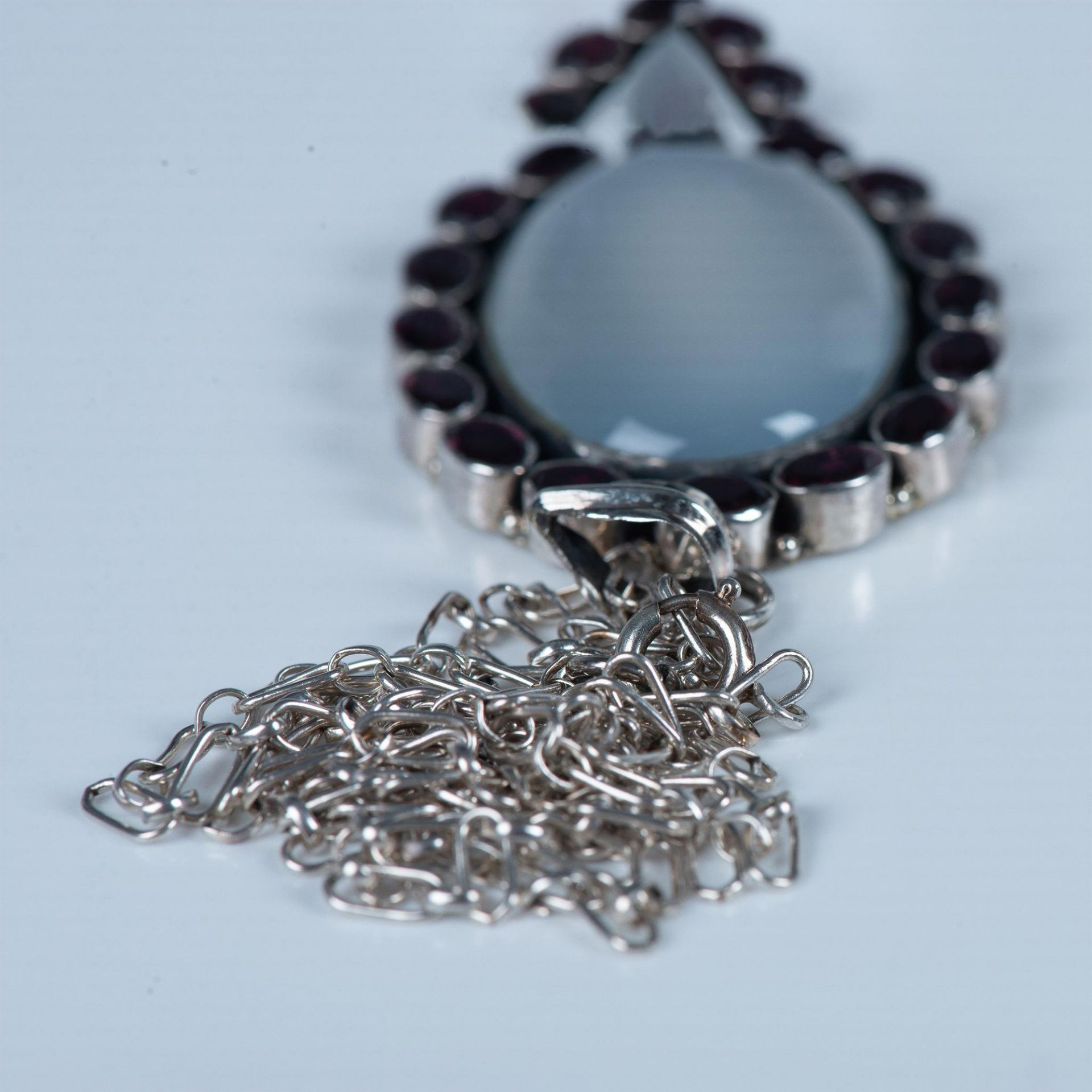 Vintage Sterling Silver, Moonstone & Garnet Pendant Necklace - Image 7 of 7