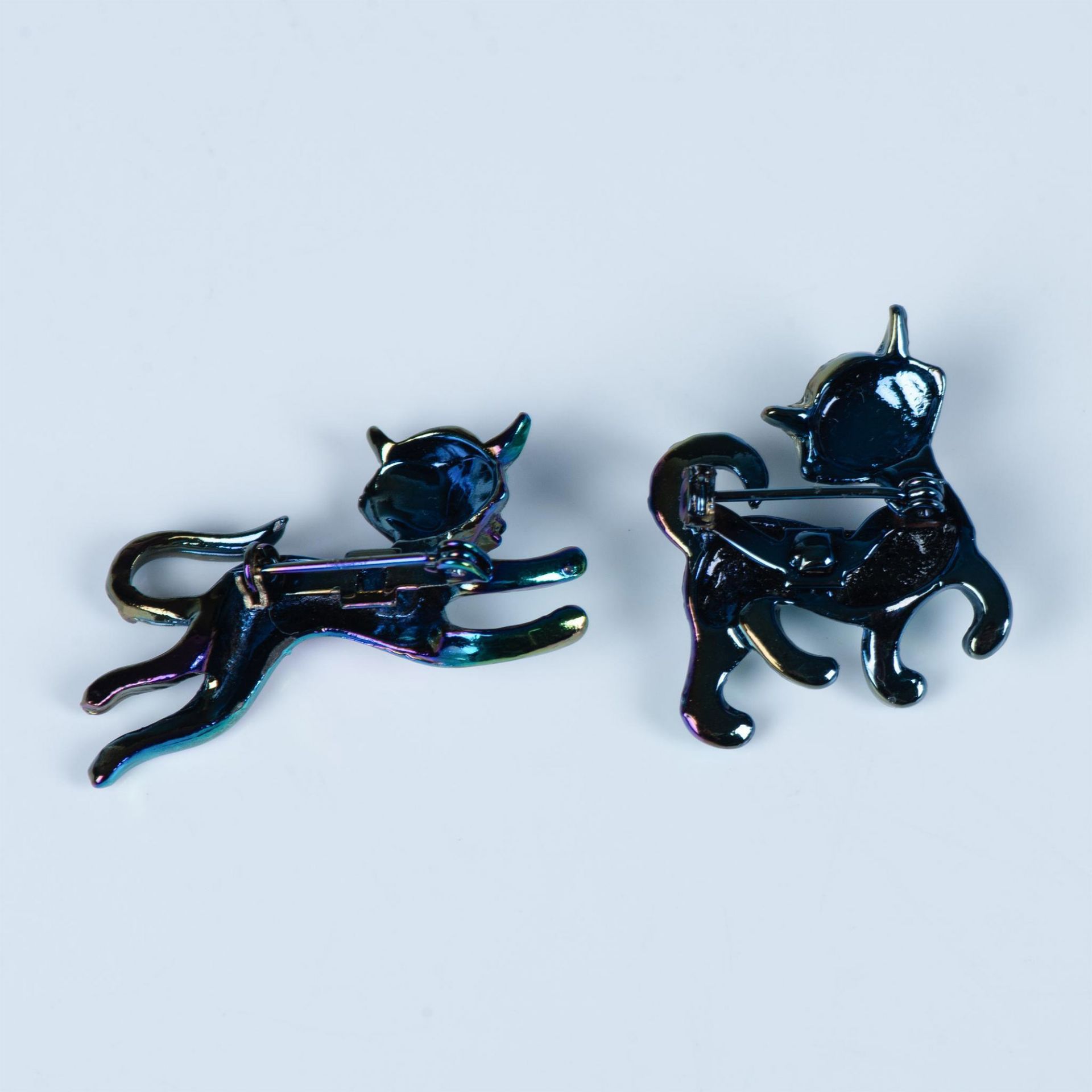 2pc Cute Colorful Iridescent Metal Cat Pins - Bild 3 aus 5