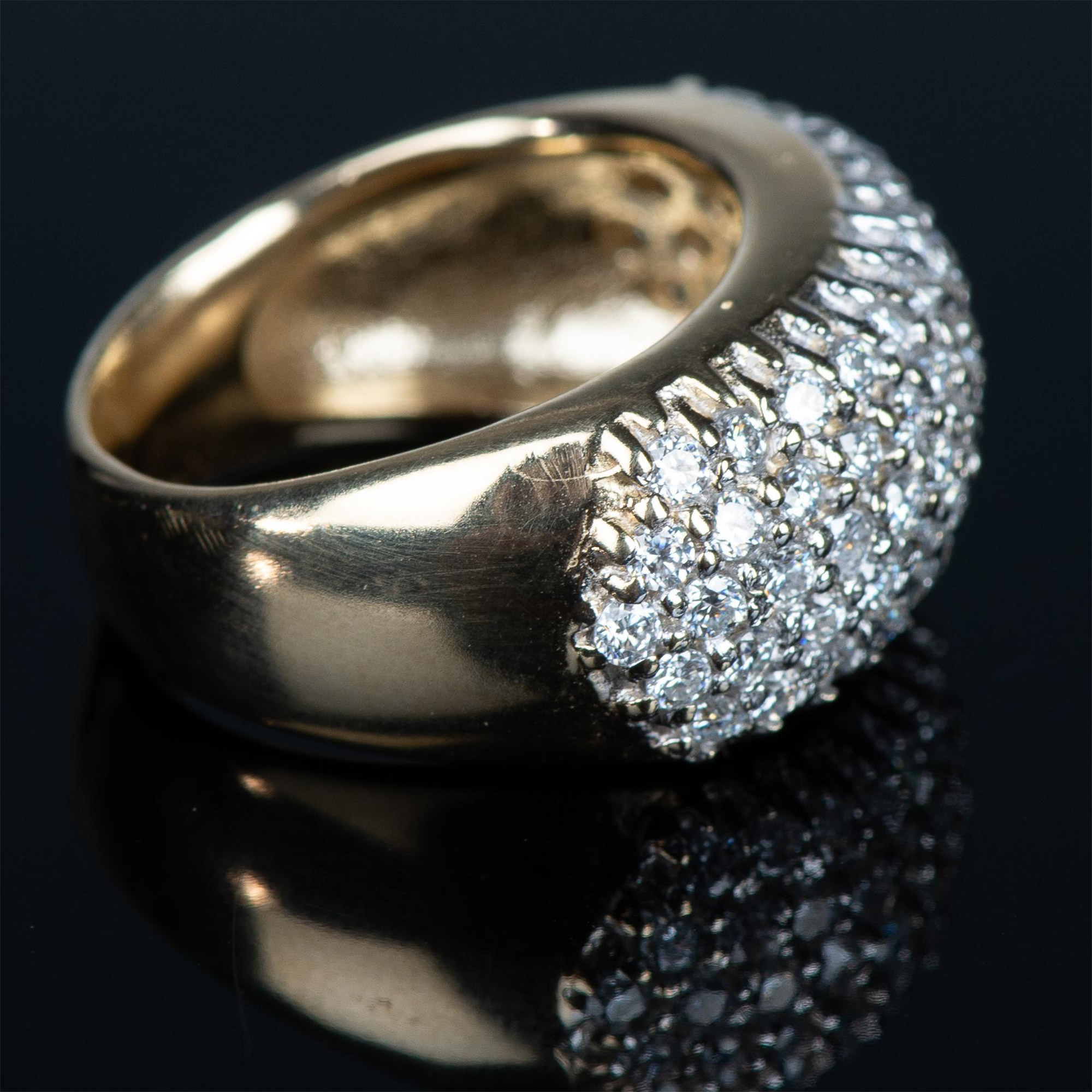 Stunning 14K Yellow Gold & Diamond Ring - Image 3 of 7