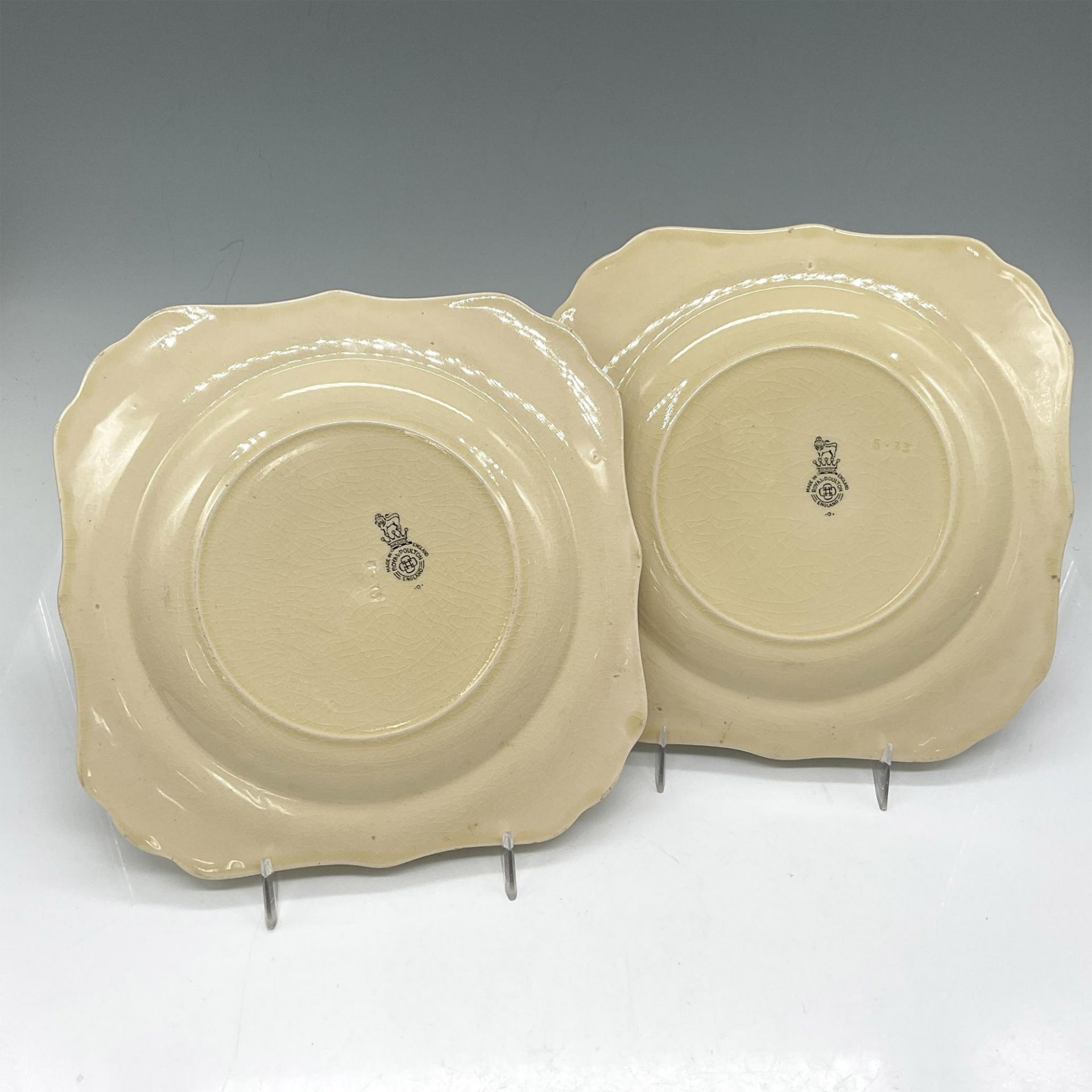 2pc Royal Doulton Series Ware Plates, Dog's Heads - Image 3 of 3