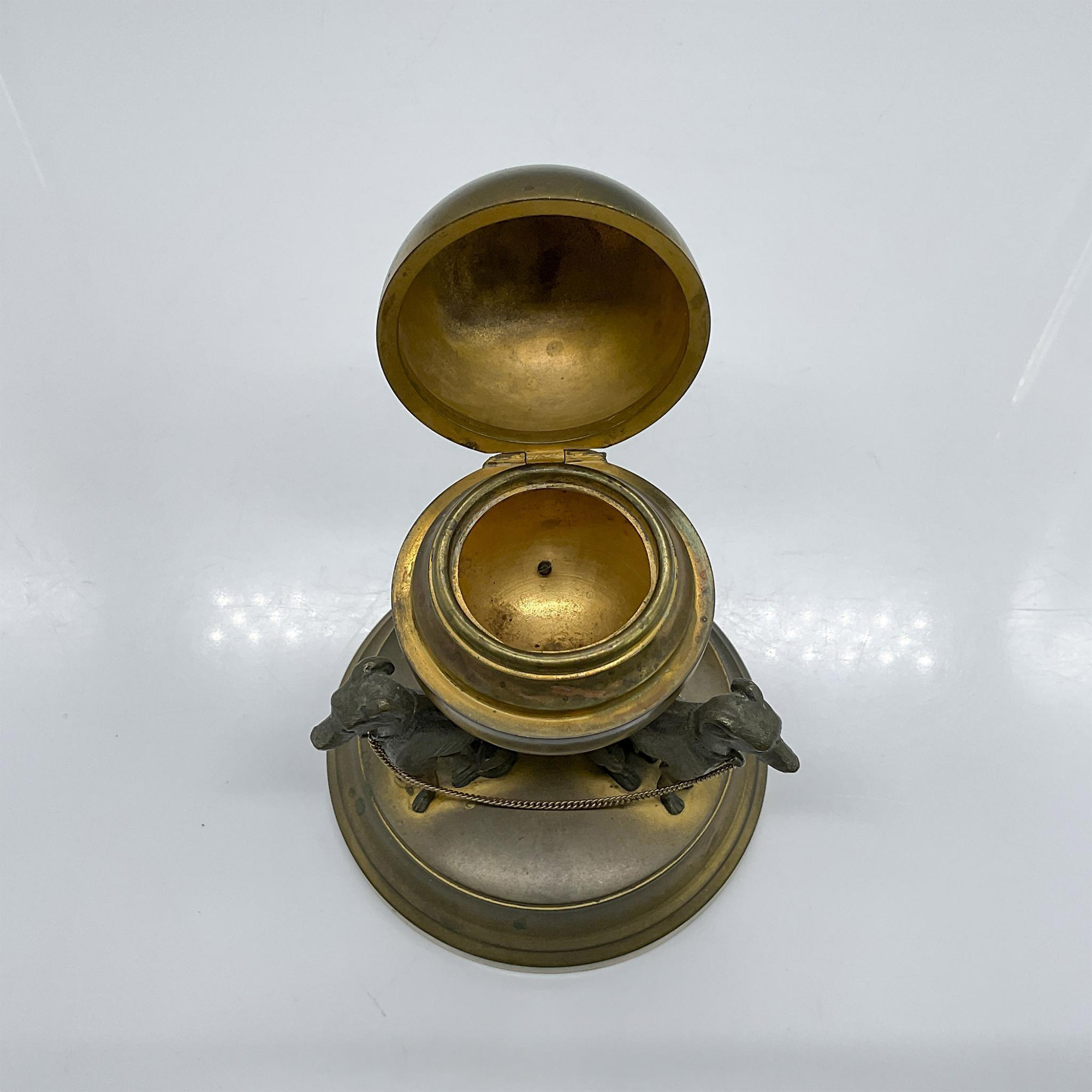 Antique Brass Inkwell, Globe With Three Seated Dogs - Image 3 of 4